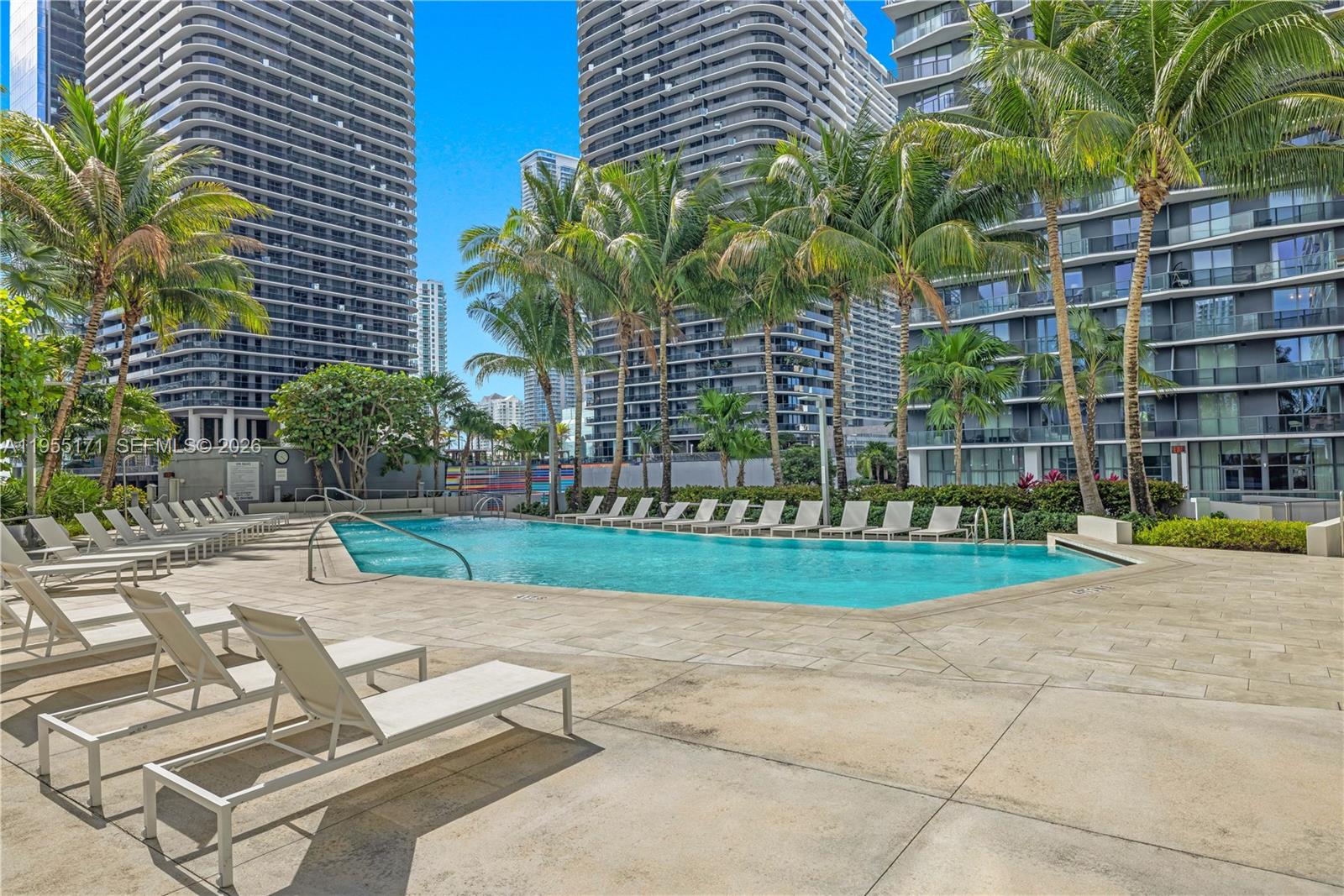 88 SW 7th St #3711, Miami FL 33130