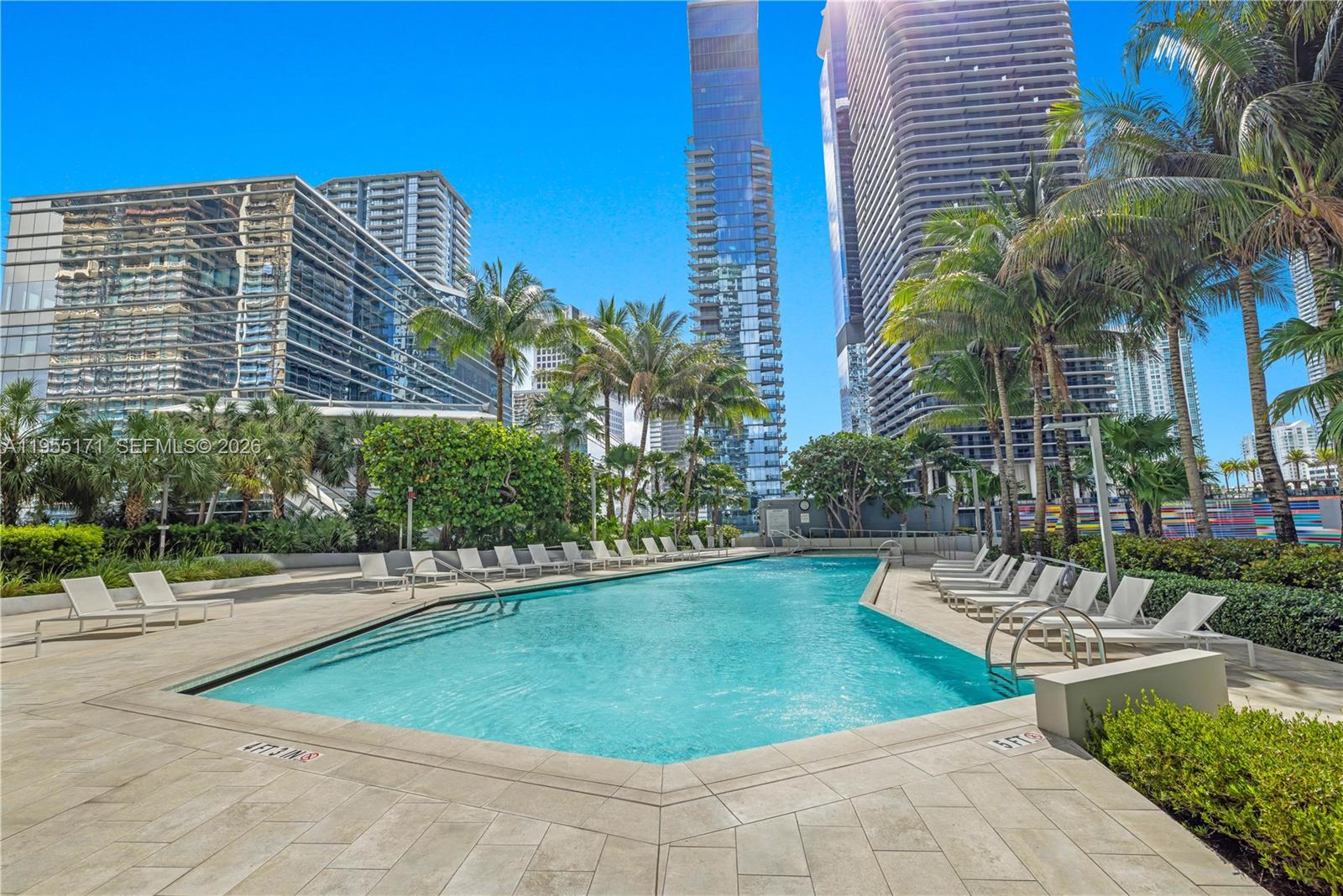 88 SW 7th St #3711, Miami FL 33130