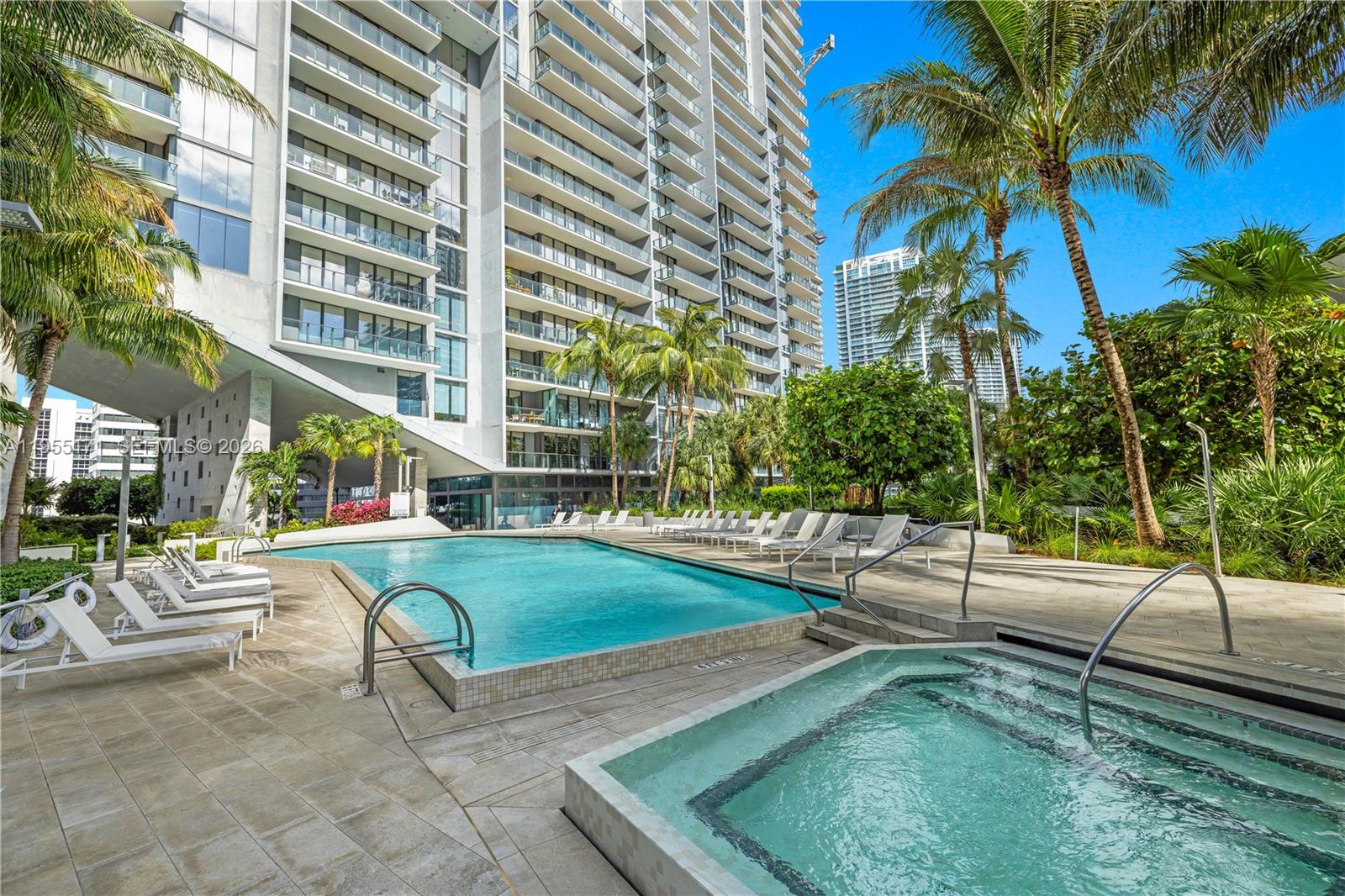 88 SW 7th St #3711, Miami FL 33130