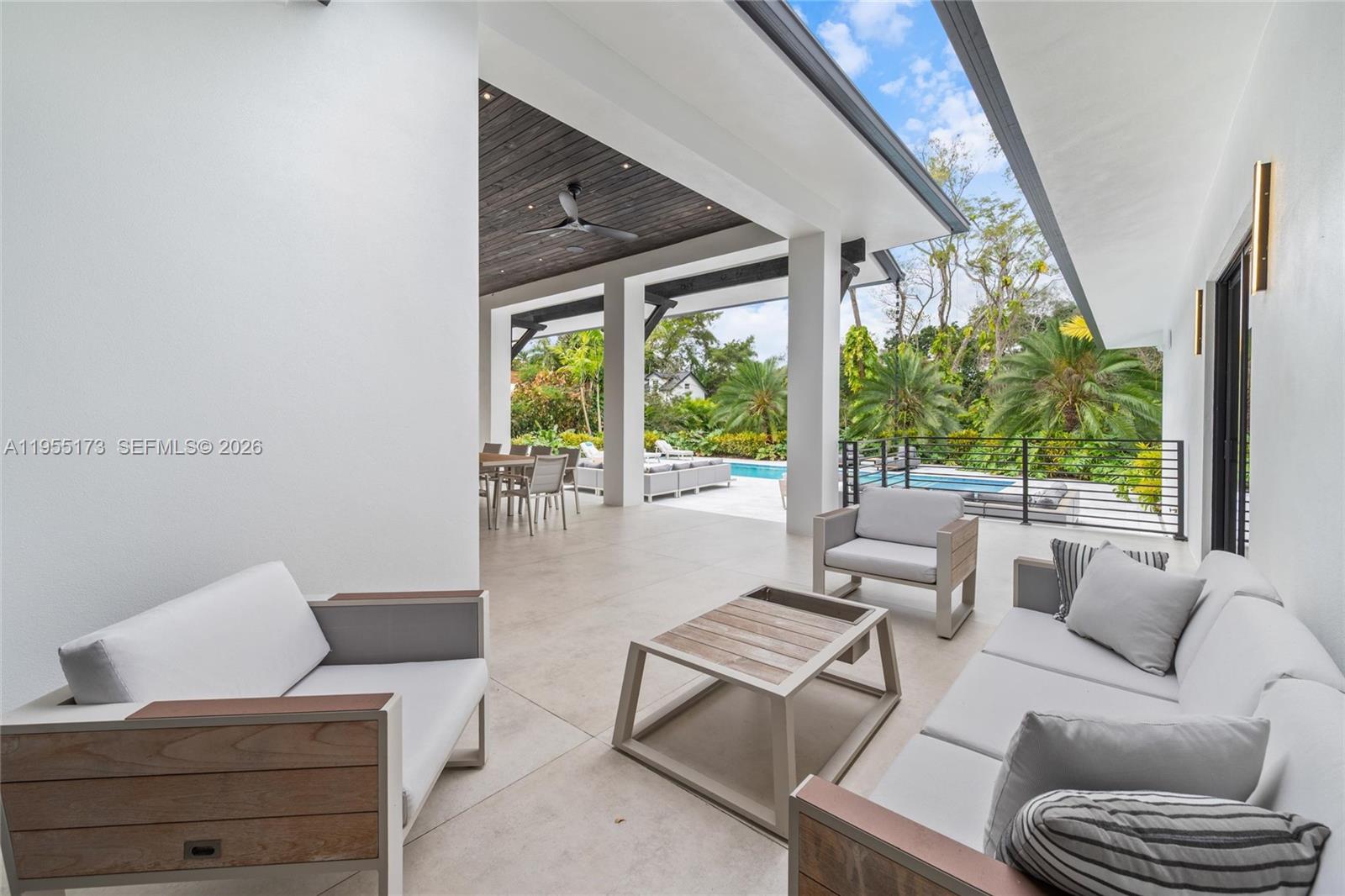 11600 SW 77th Ave, Pinecrest FL 33156