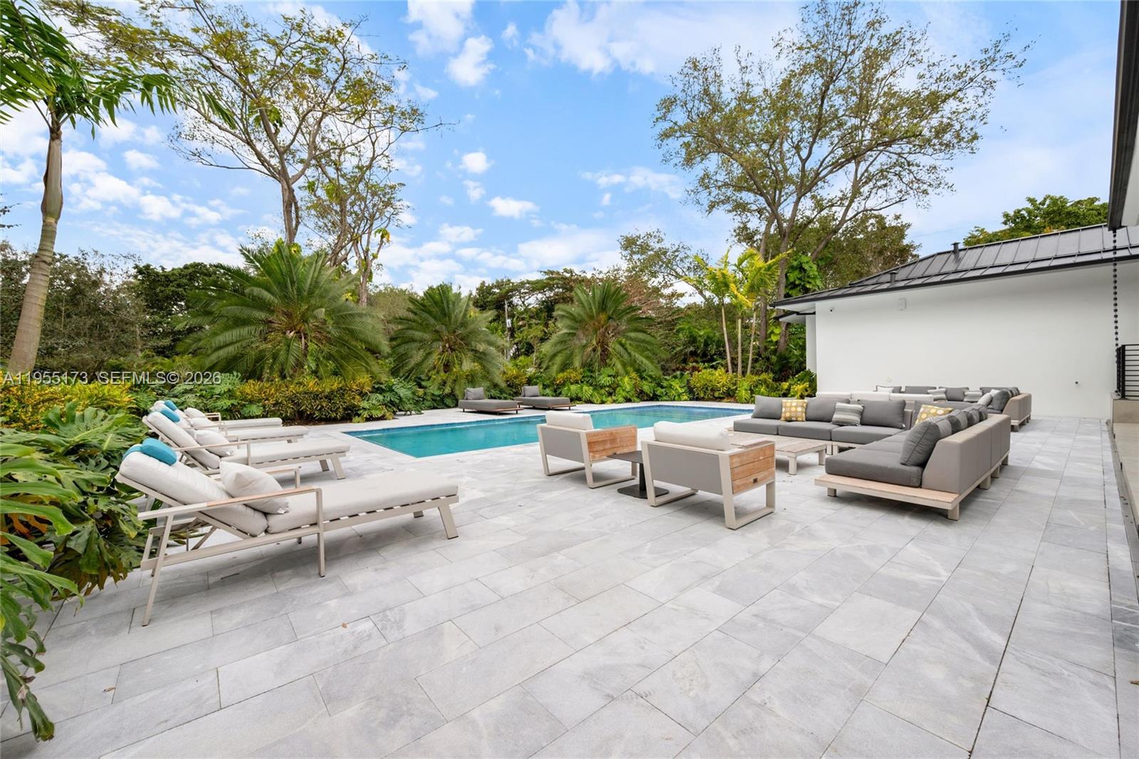 11600 SW 77th Ave, Pinecrest FL 33156