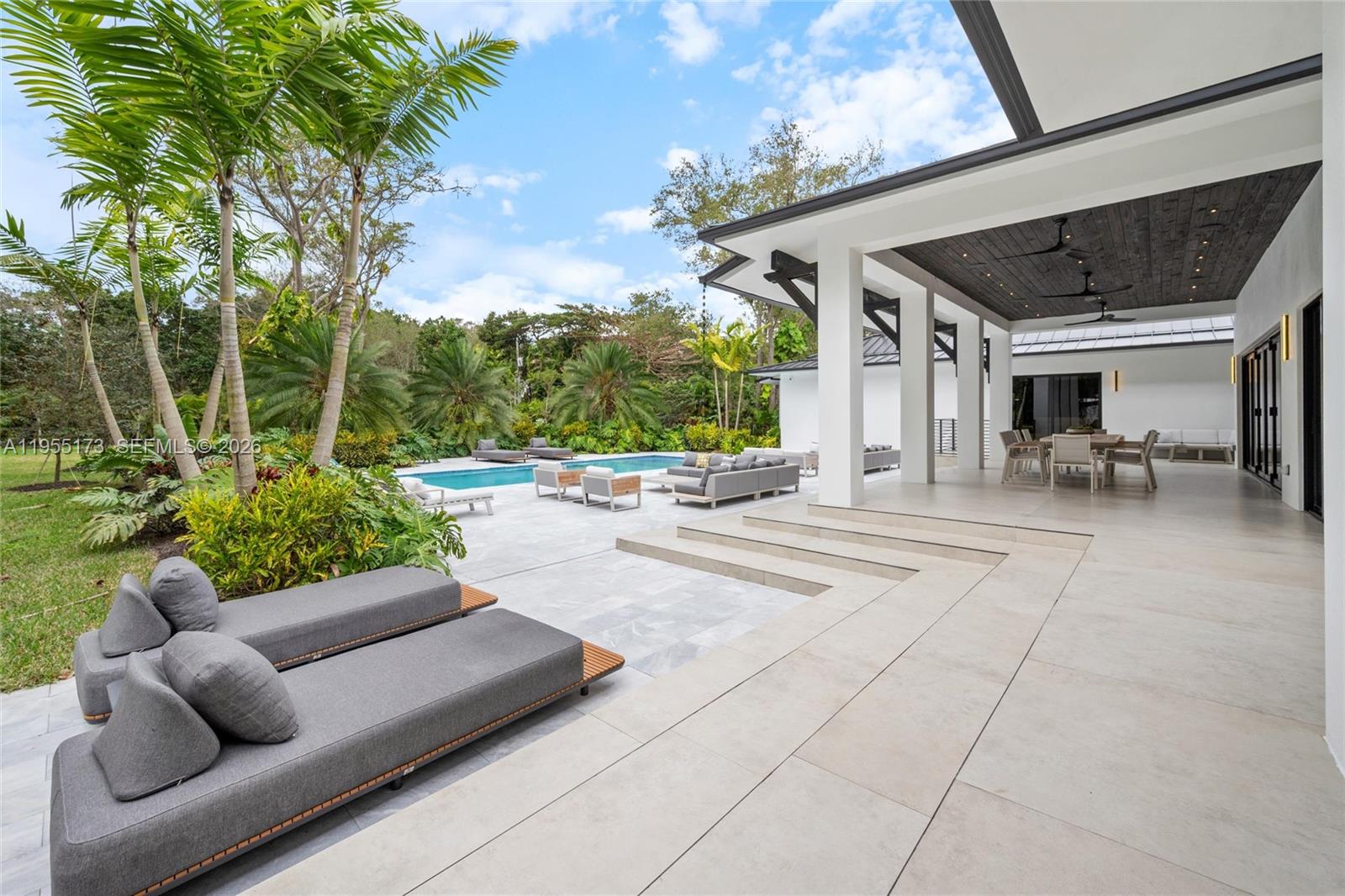 11600 SW 77th Ave, Pinecrest FL 33156