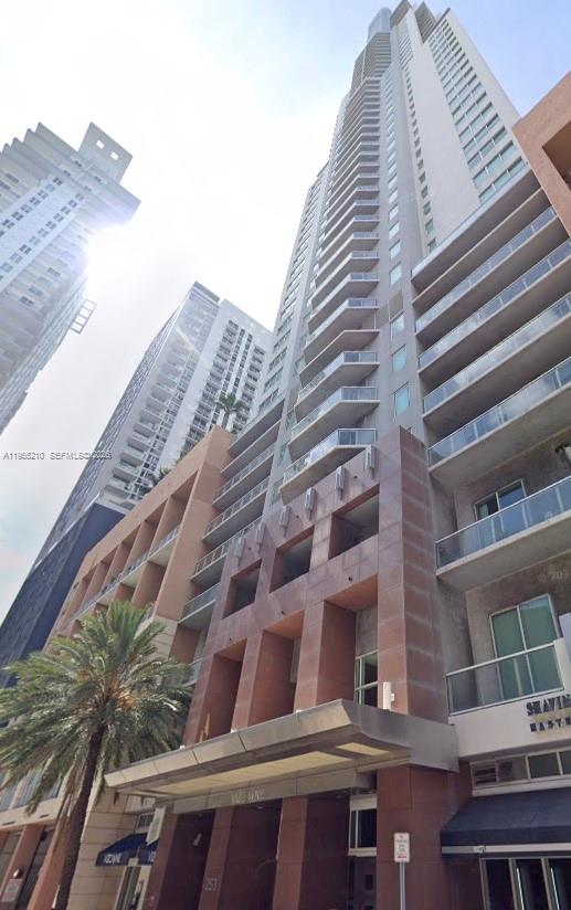 253 NE 2nd St #2402, Miami FL 33132