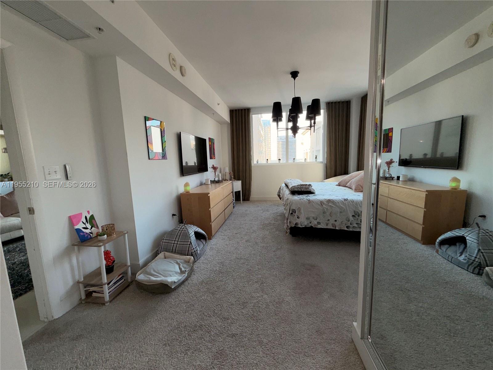 253 NE 2nd St #2402, Miami FL 33132
