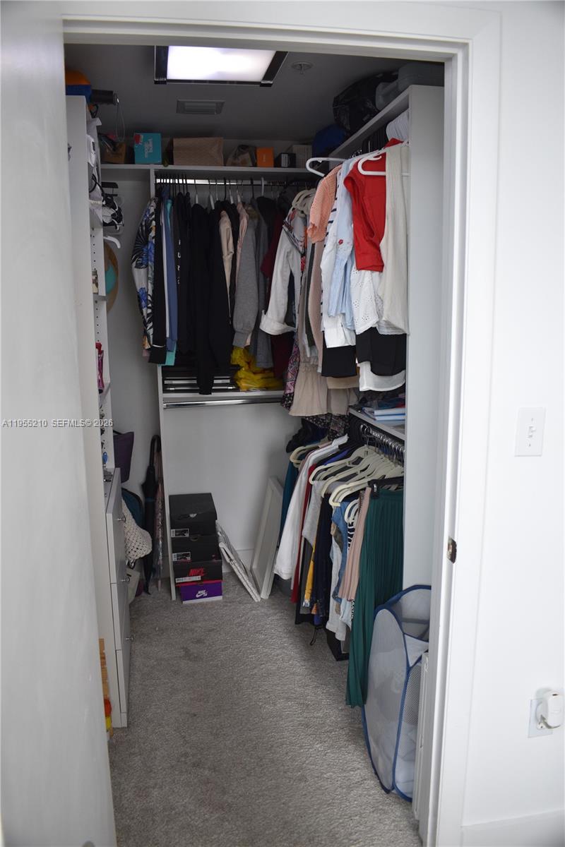253 NE 2nd St #2402, Miami FL 33132