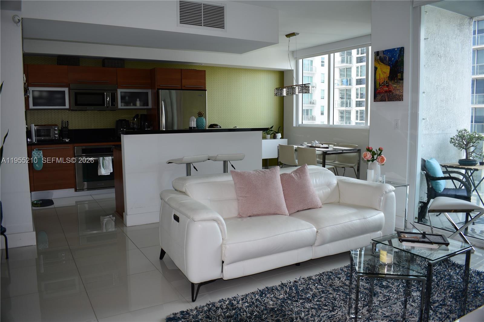 253 NE 2nd St #2402, Miami FL 33132