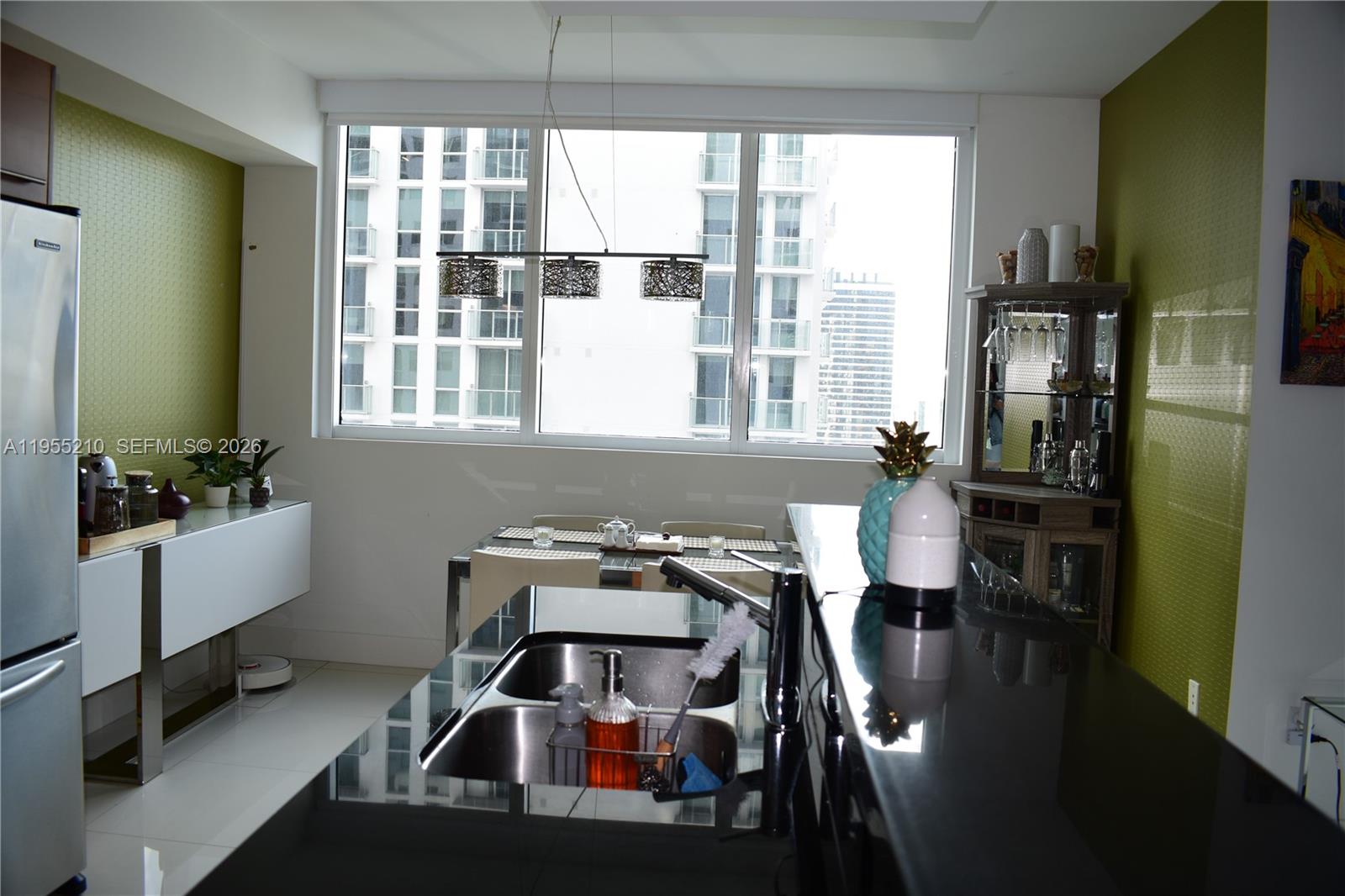 253 NE 2nd St #2402, Miami FL 33132