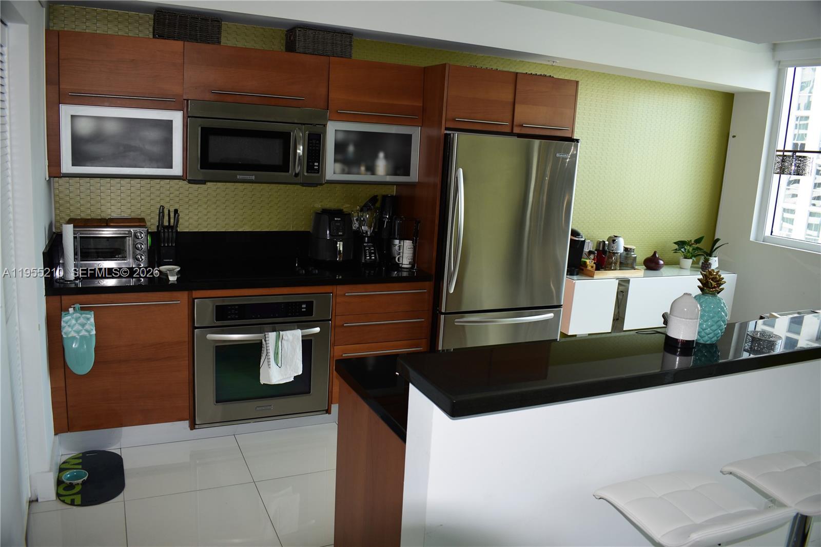 253 NE 2nd St #2402, Miami FL 33132