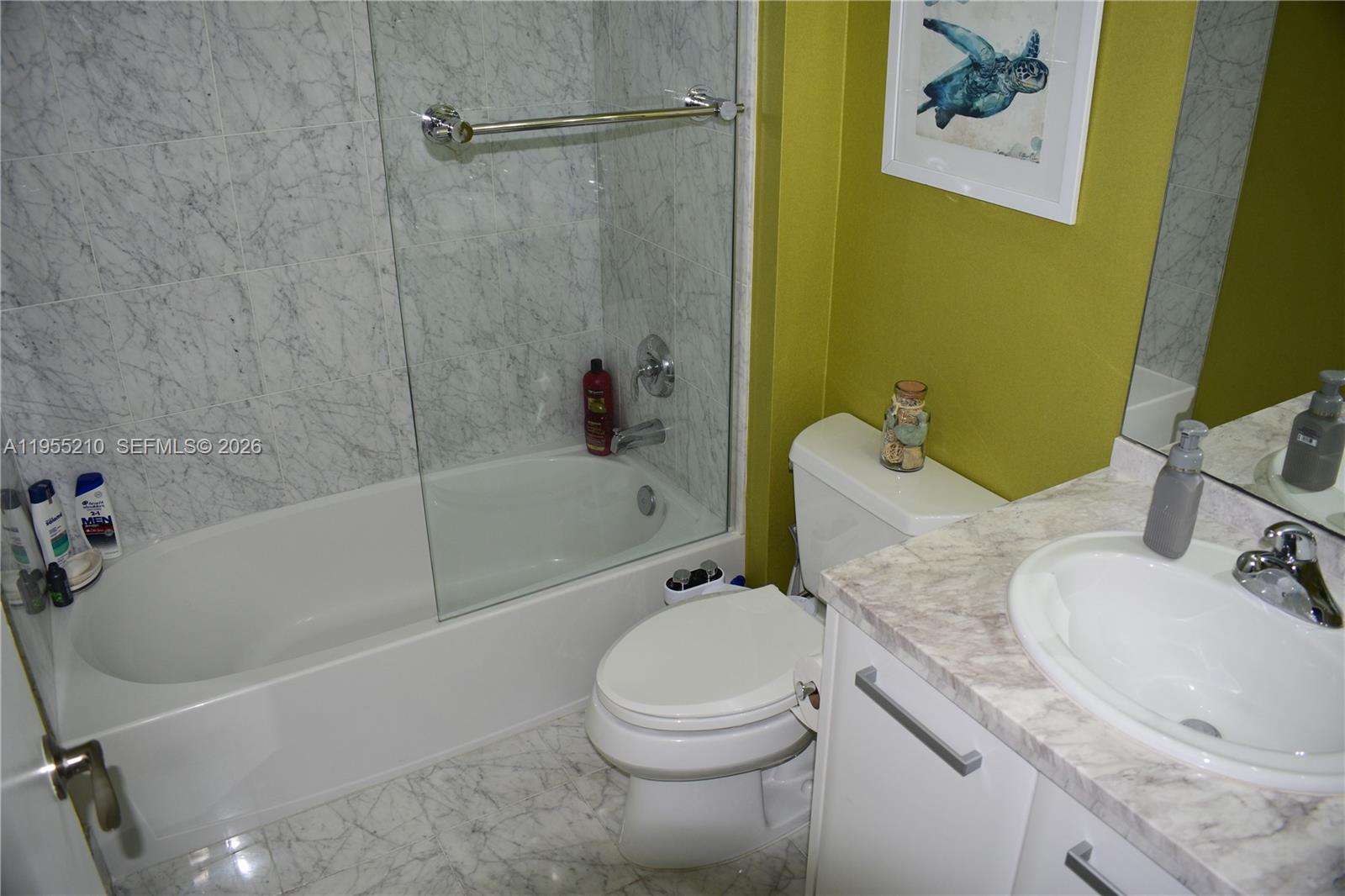 253 NE 2nd St #2402, Miami FL 33132