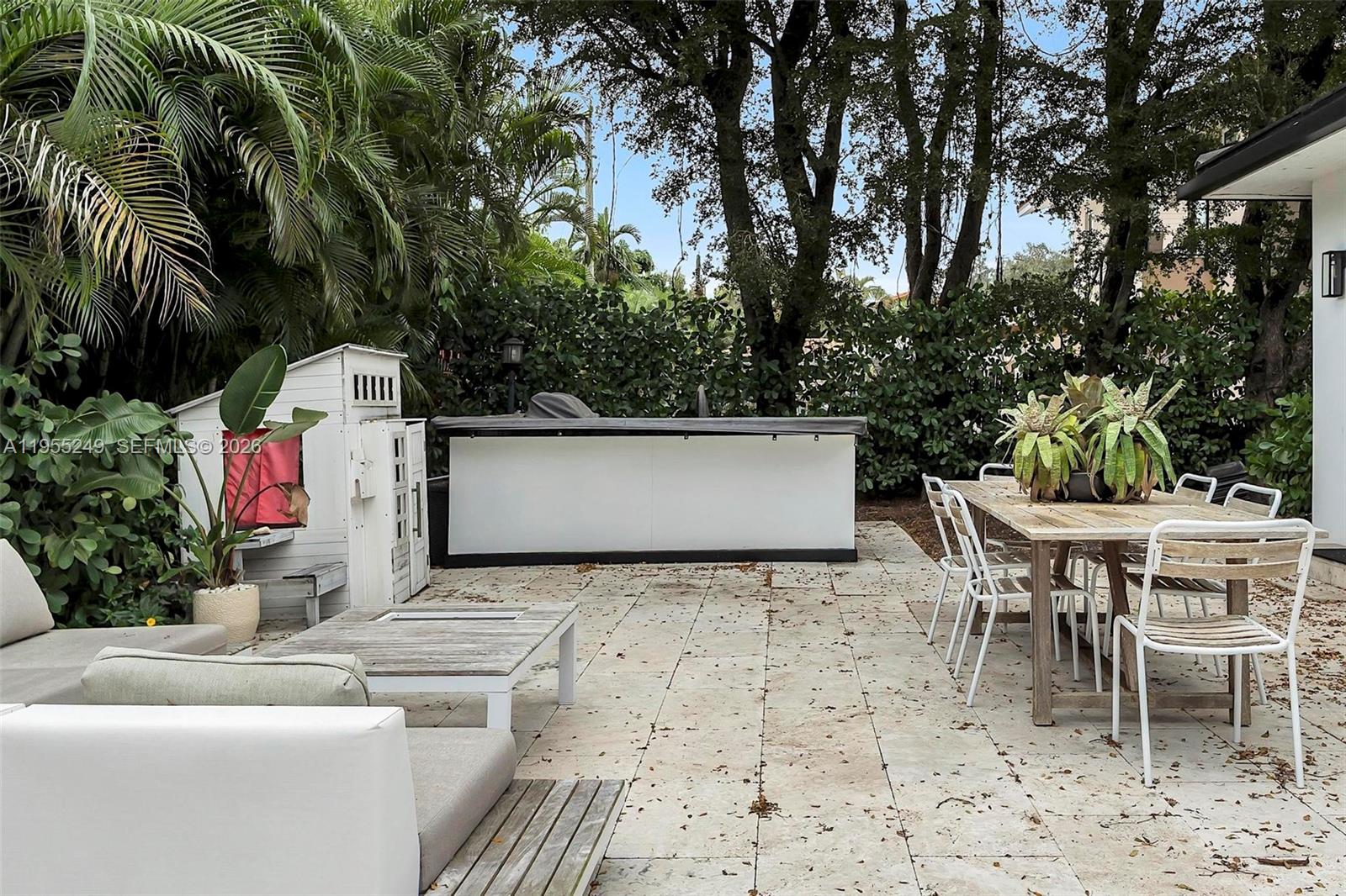 1444 Mendavia Ave, Coral Gables FL 33146