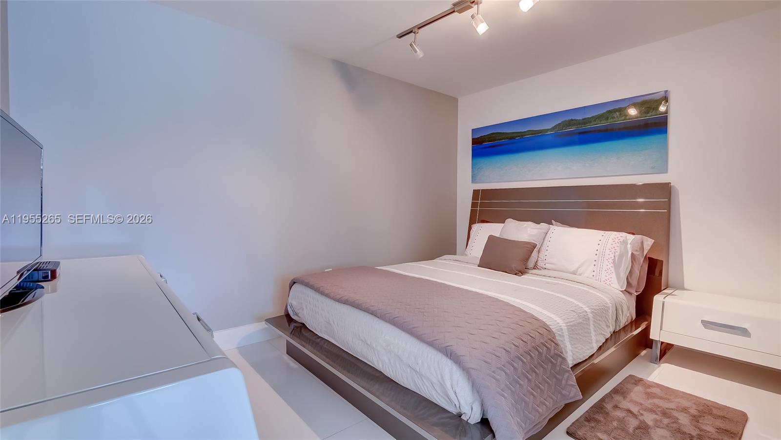 253 NE 2nd St #3509, Miami FL 33132