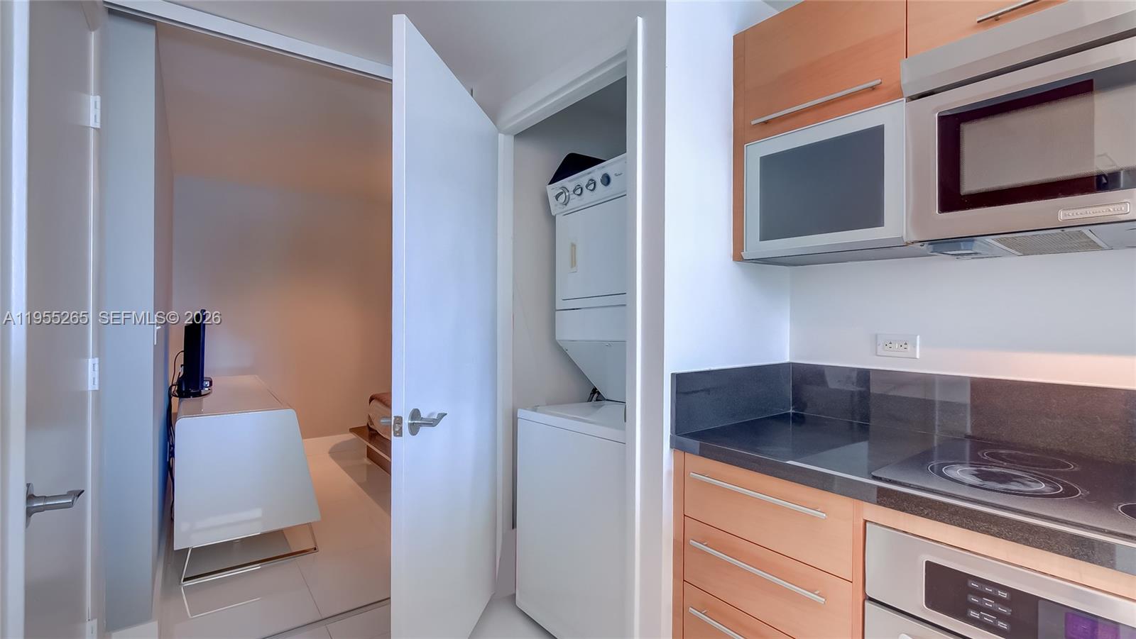 253 NE 2nd St #3509, Miami FL 33132