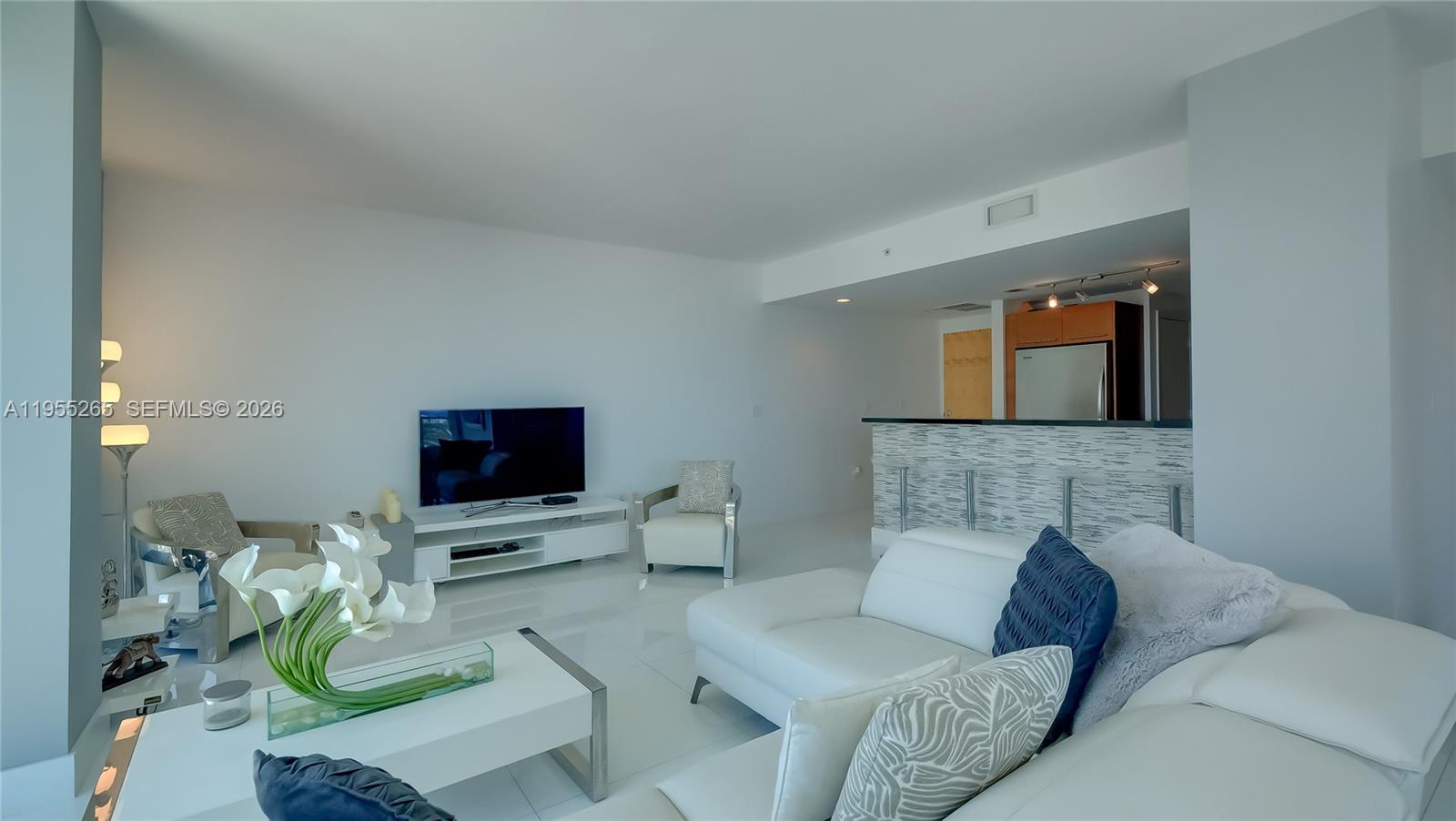 253 NE 2nd St #3509, Miami FL 33132