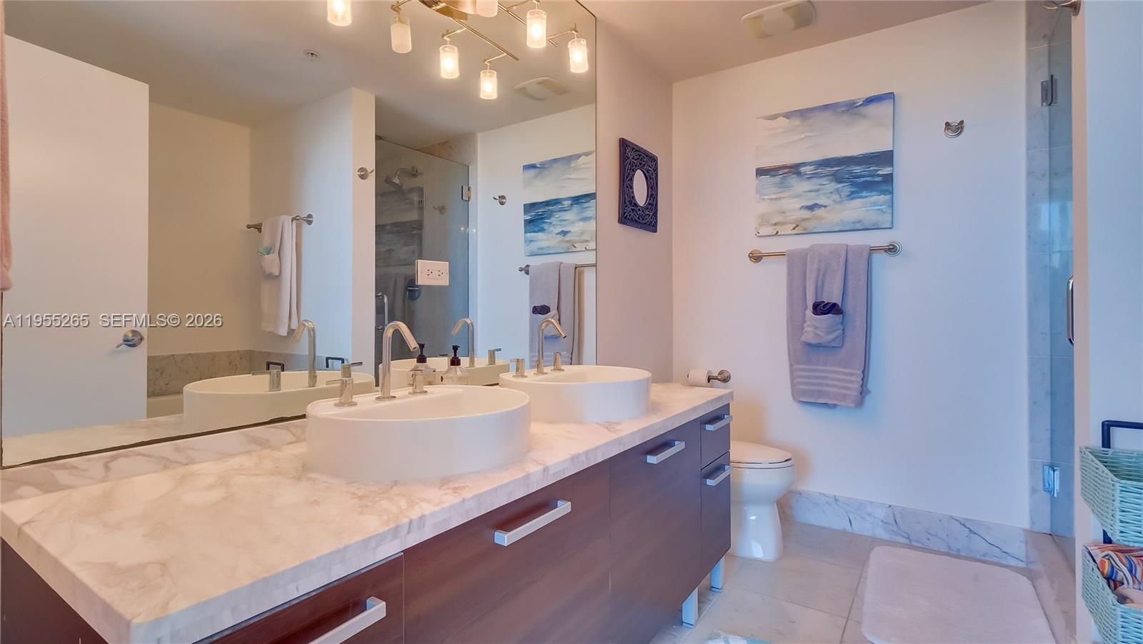 253 NE 2nd St #3509, Miami FL 33132