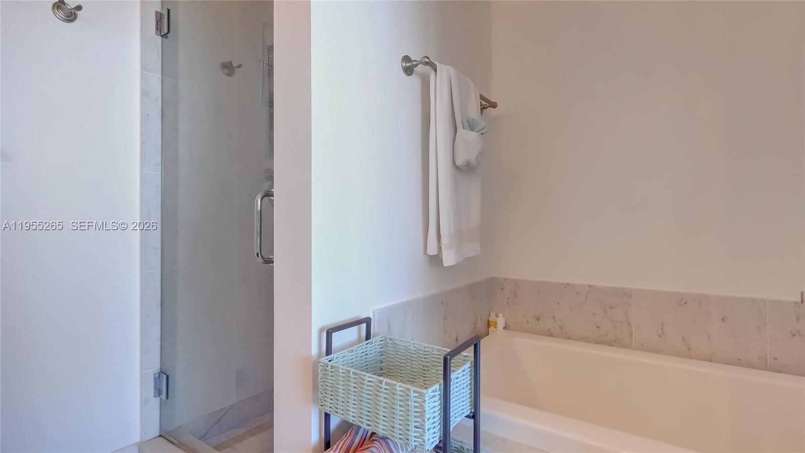 253 NE 2nd St #3509, Miami FL 33132