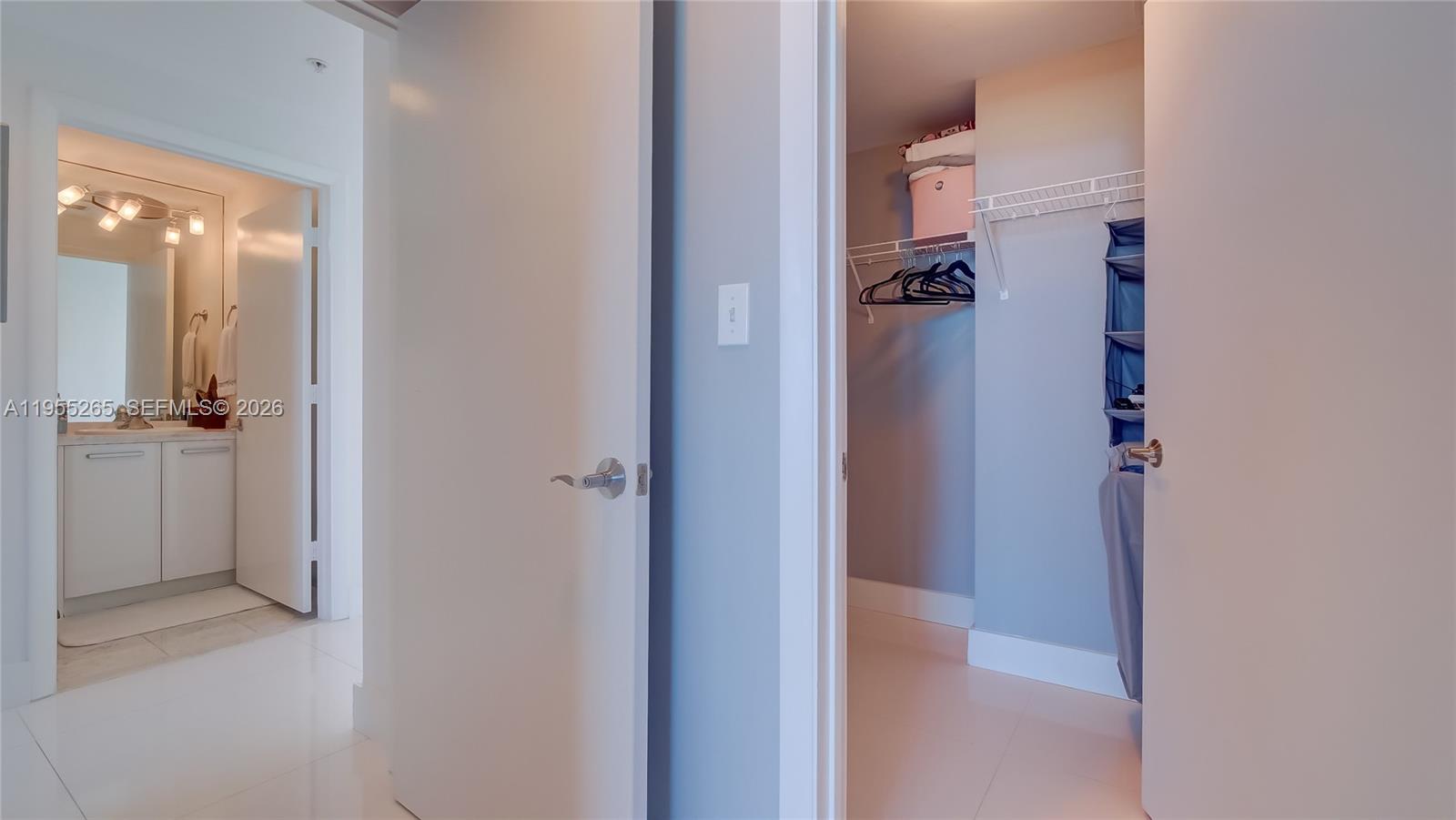 253 NE 2nd St #3509, Miami FL 33132