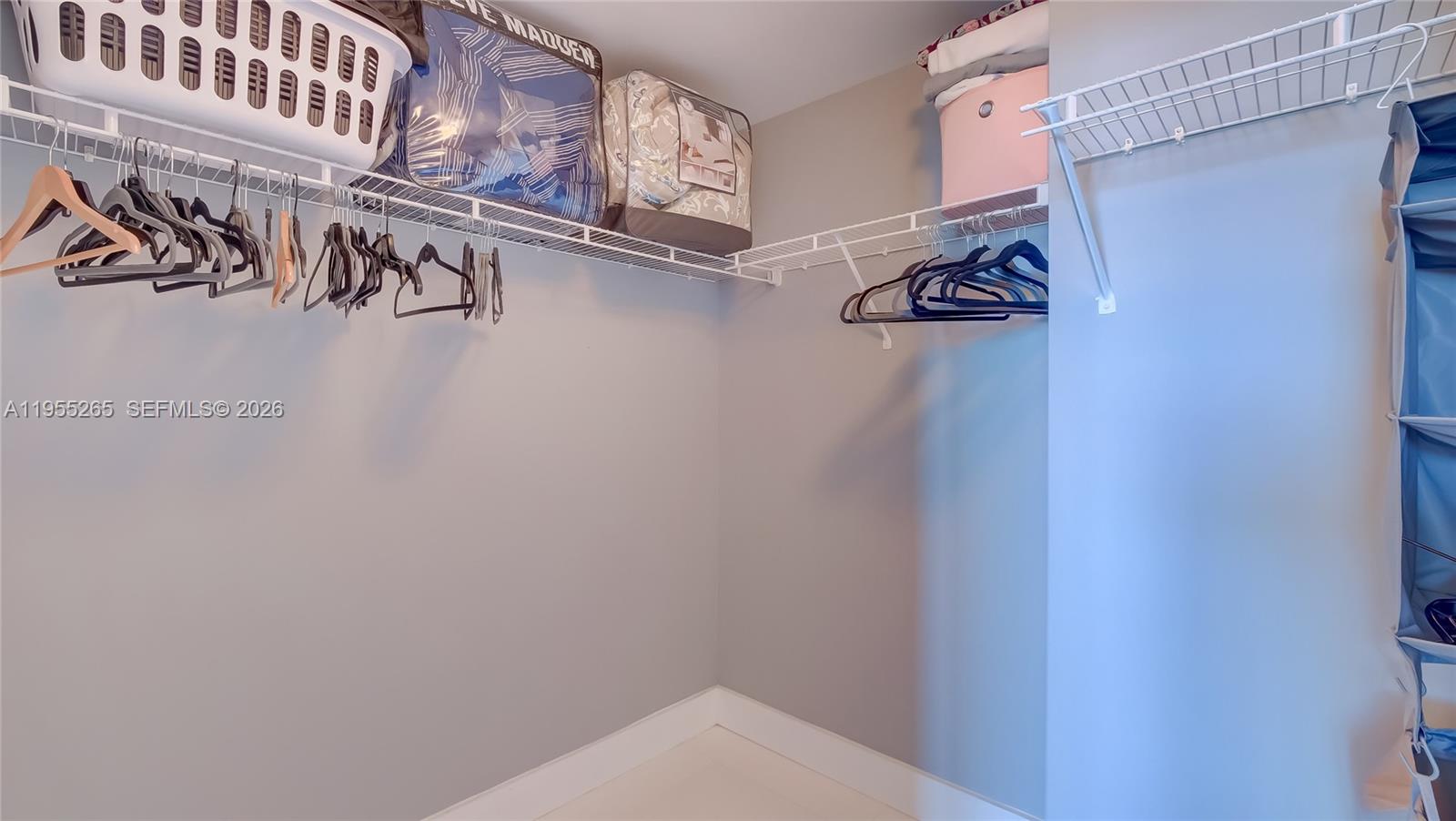 253 NE 2nd St #3509, Miami FL 33132