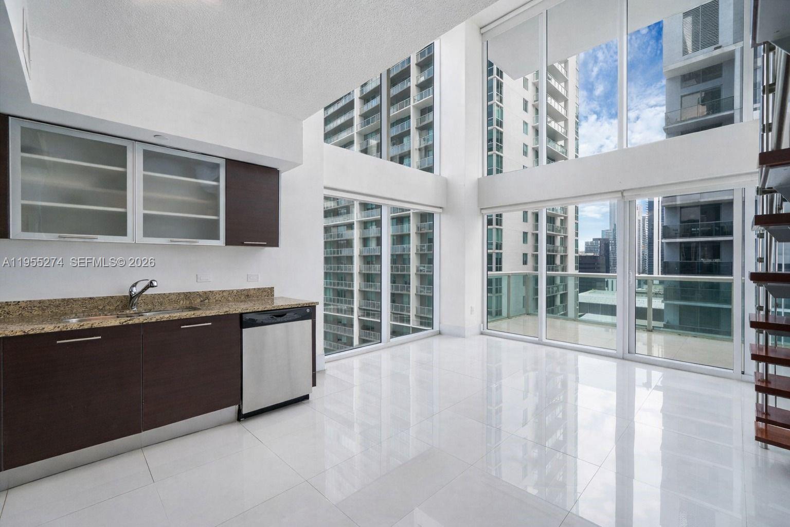 41 SE 5th St #1202, Miami FL 33131