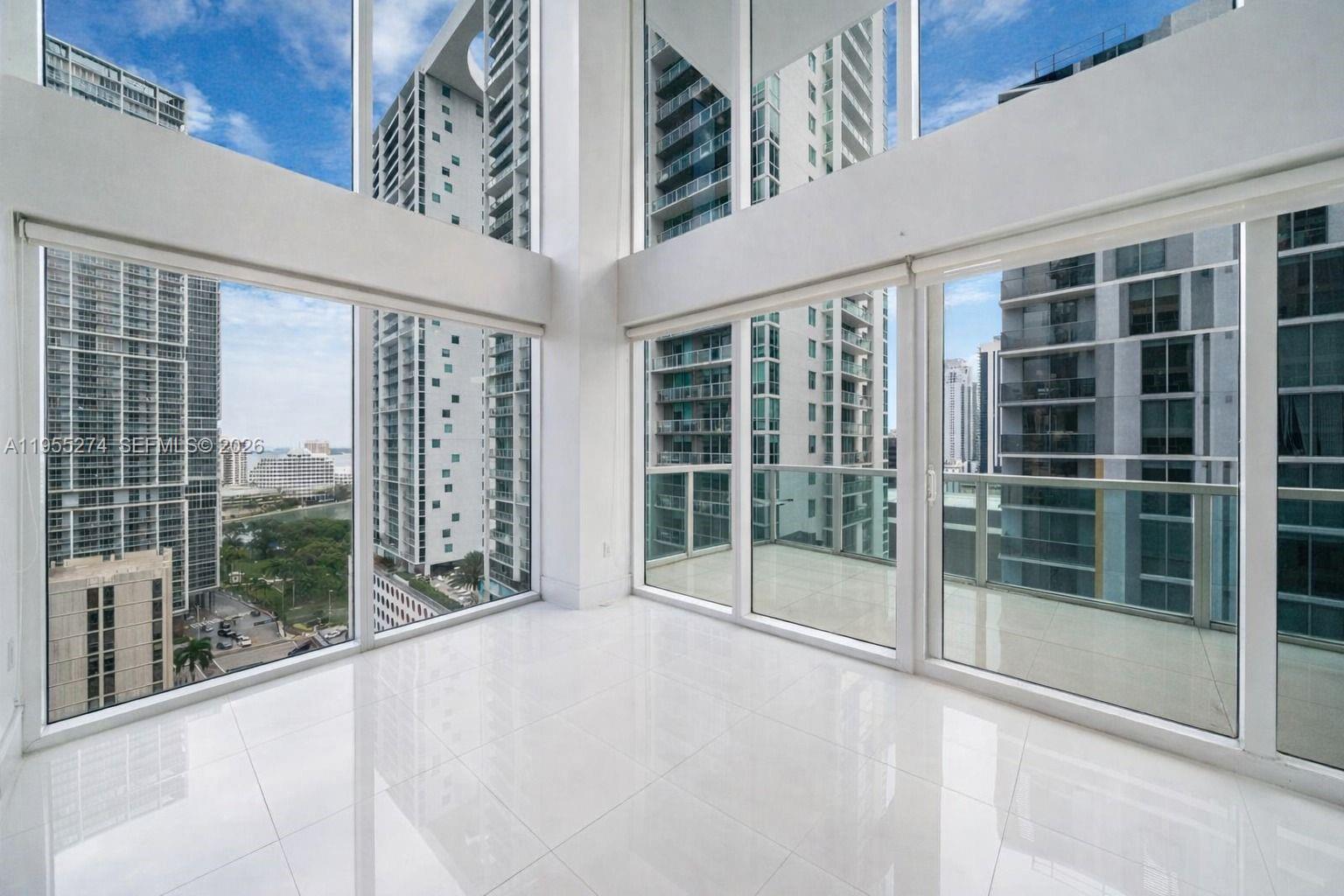 41 SE 5th St #1202, Miami FL 33131