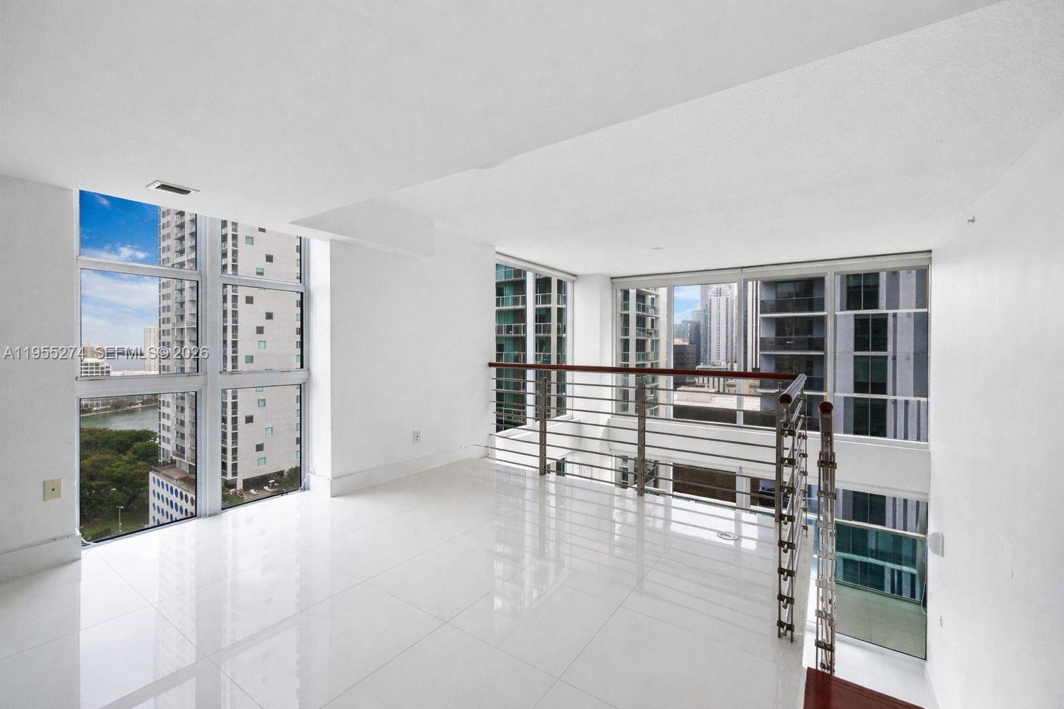 41 SE 5th St #1202, Miami FL 33131