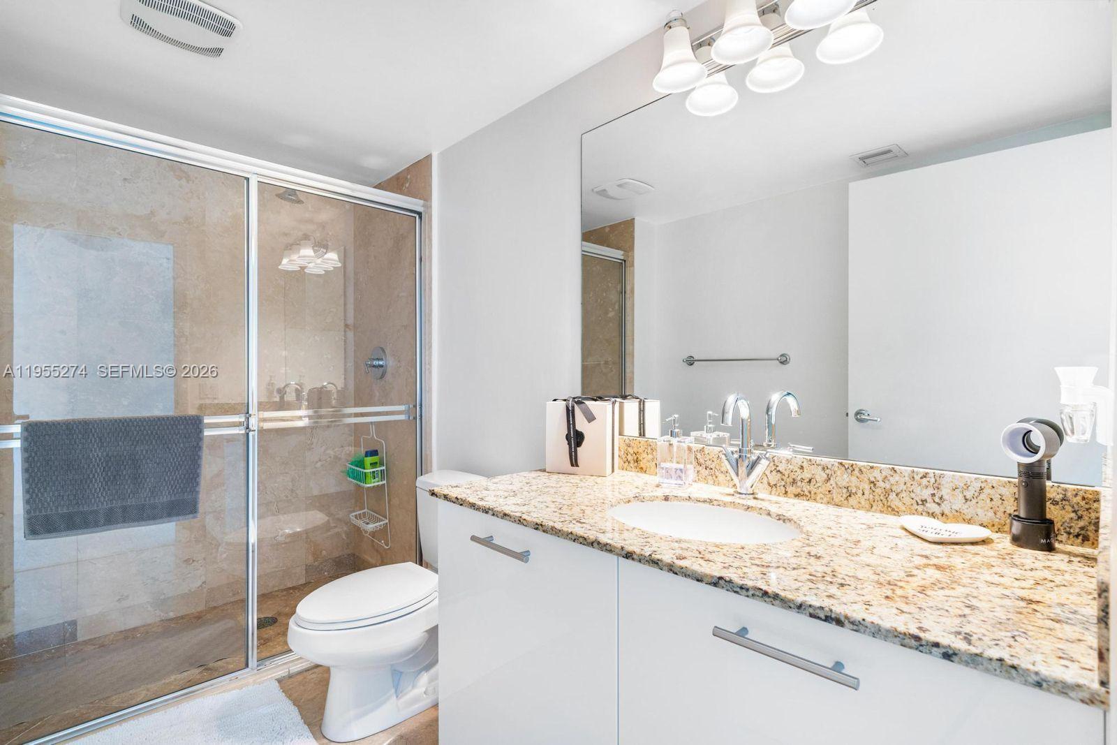 41 SE 5th St #1202, Miami FL 33131