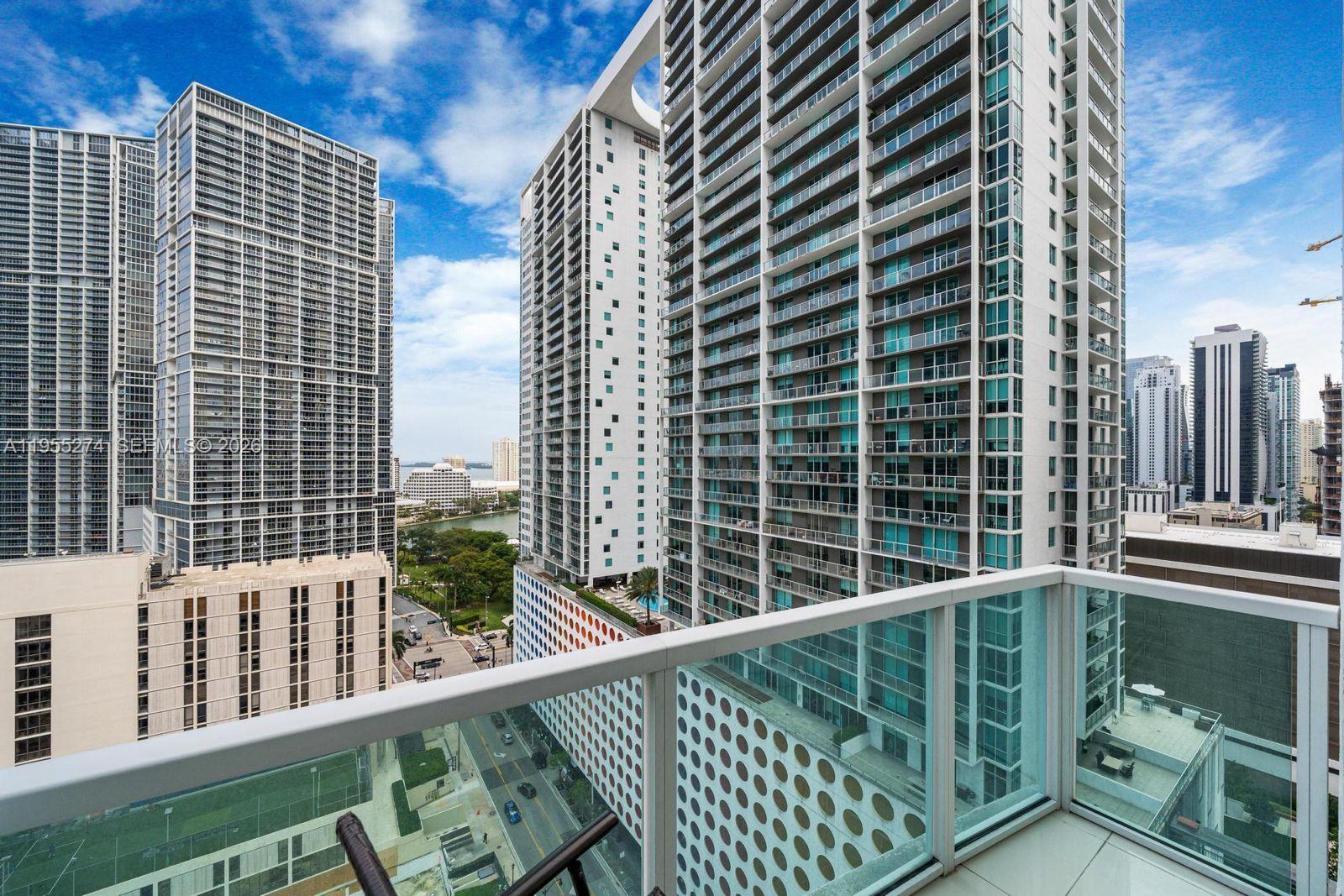 41 SE 5th St #1202, Miami FL 33131