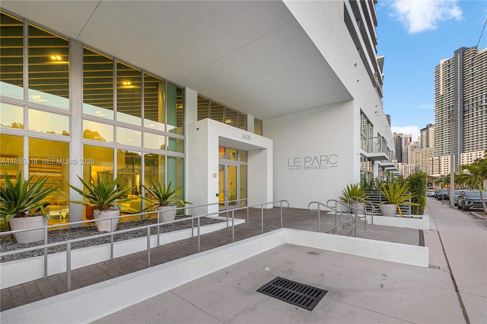1600 SW 1st Ave #307, Miami FL 33129