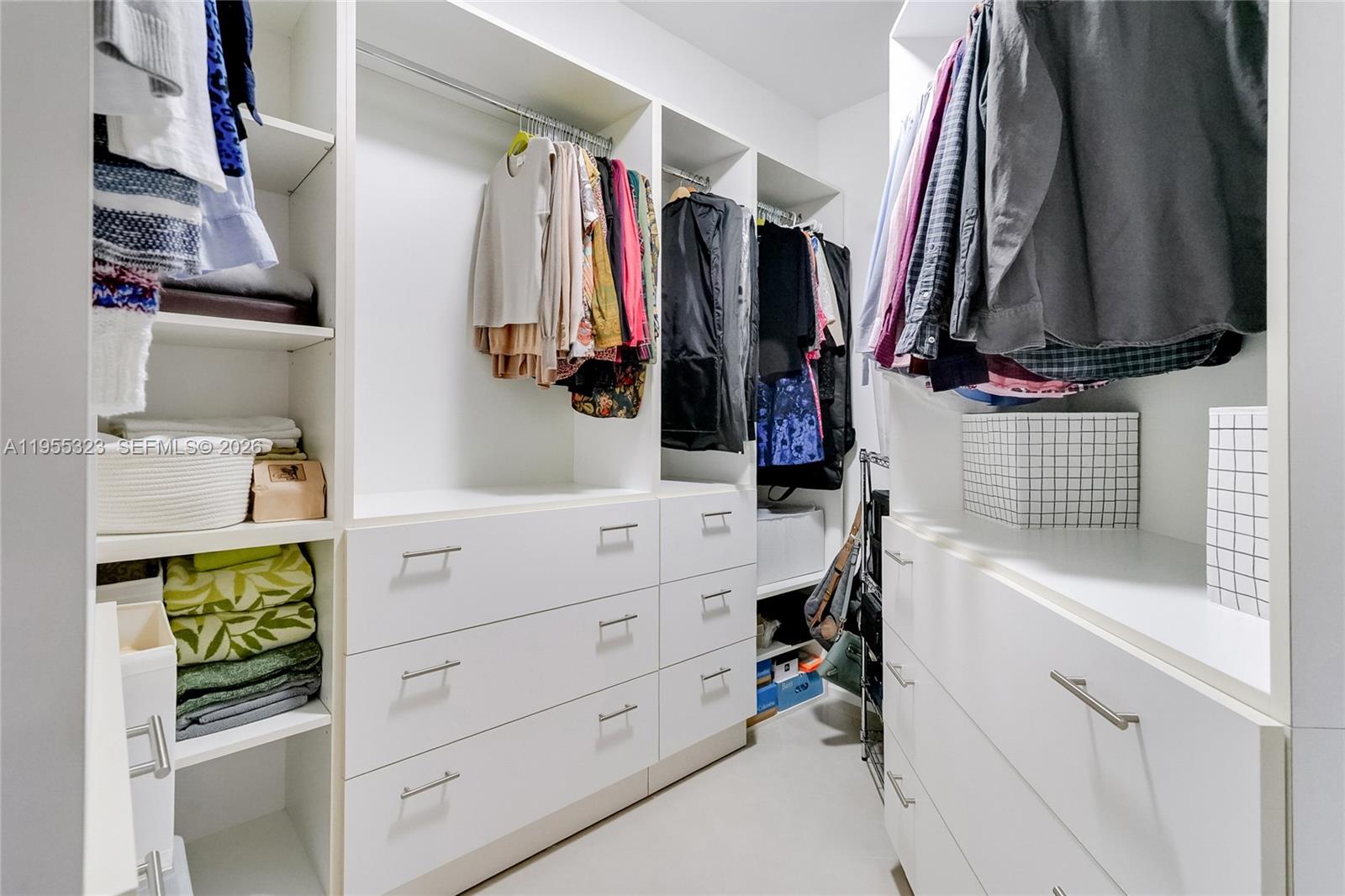 19900 E Country Club Dr #702, Aventura FL 33180