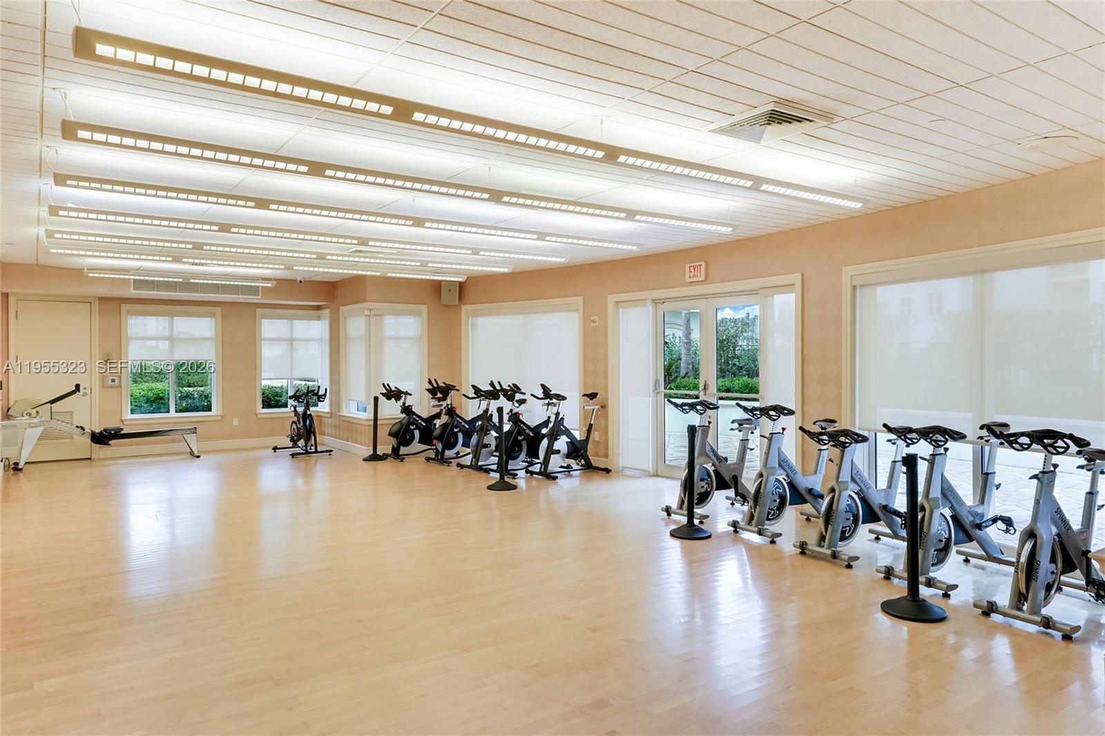 19900 E Country Club Dr #702, Aventura FL 33180