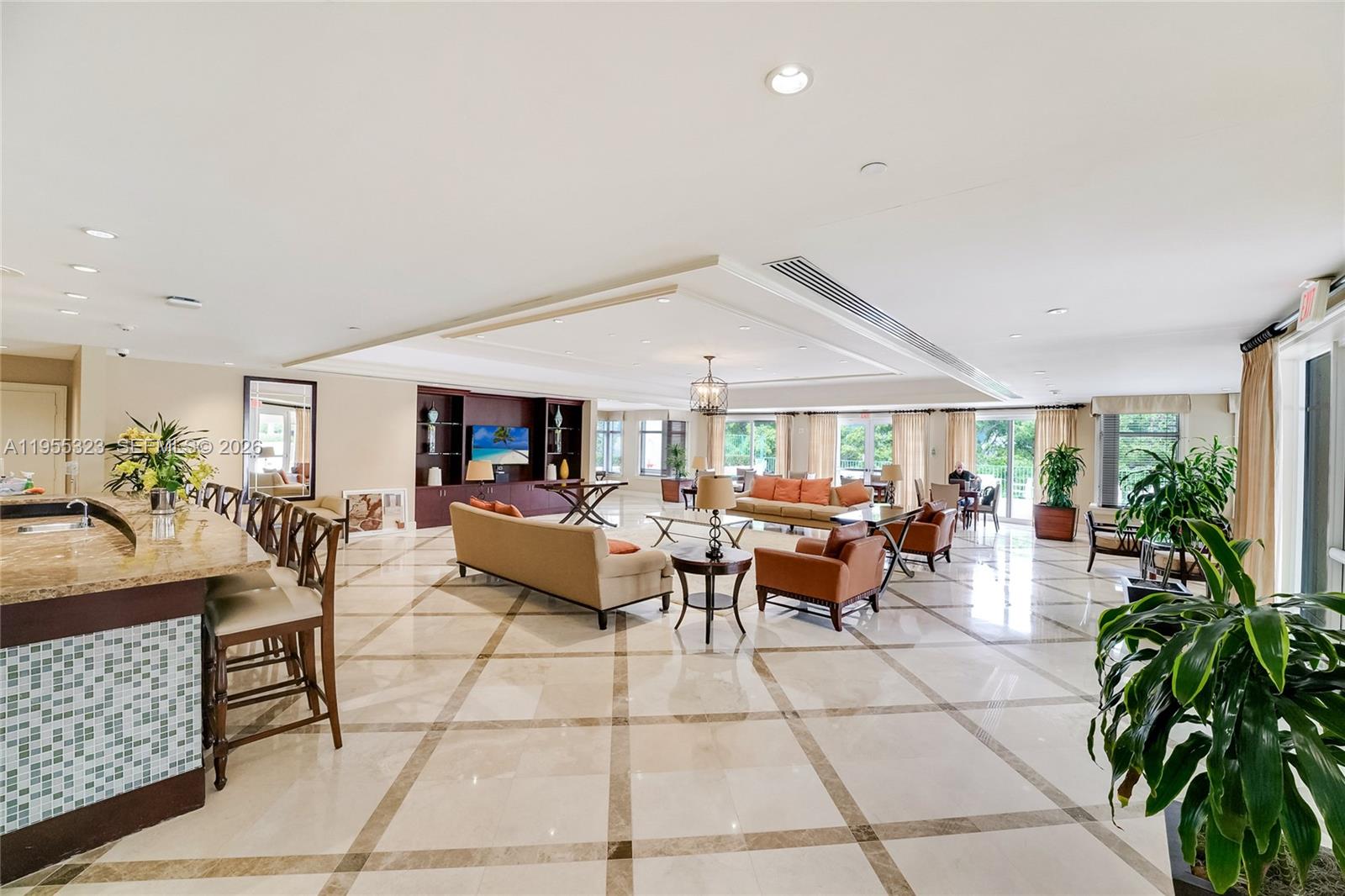 19900 E Country Club Dr #702, Aventura FL 33180
