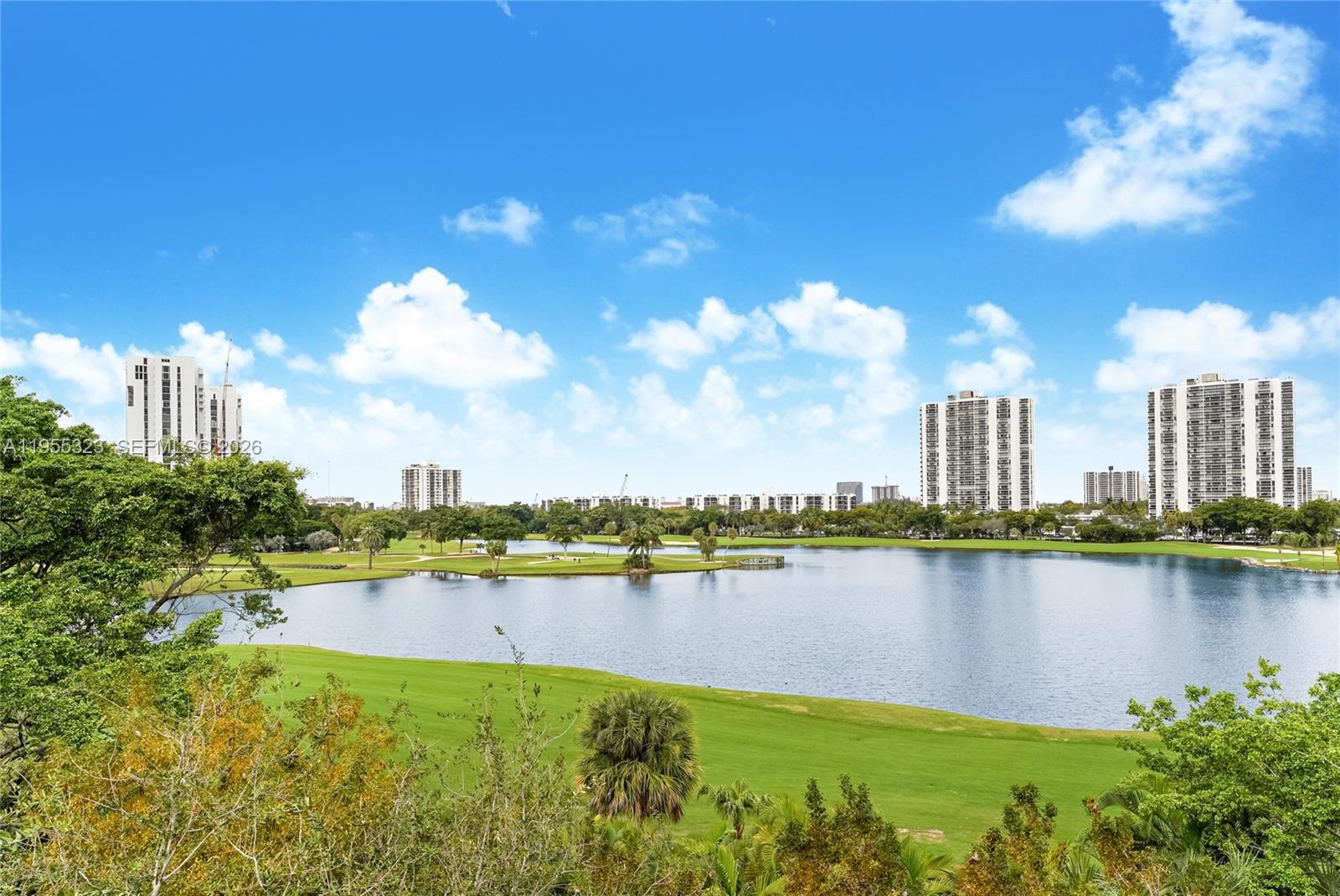 19900 E Country Club Dr #702, Aventura FL 33180