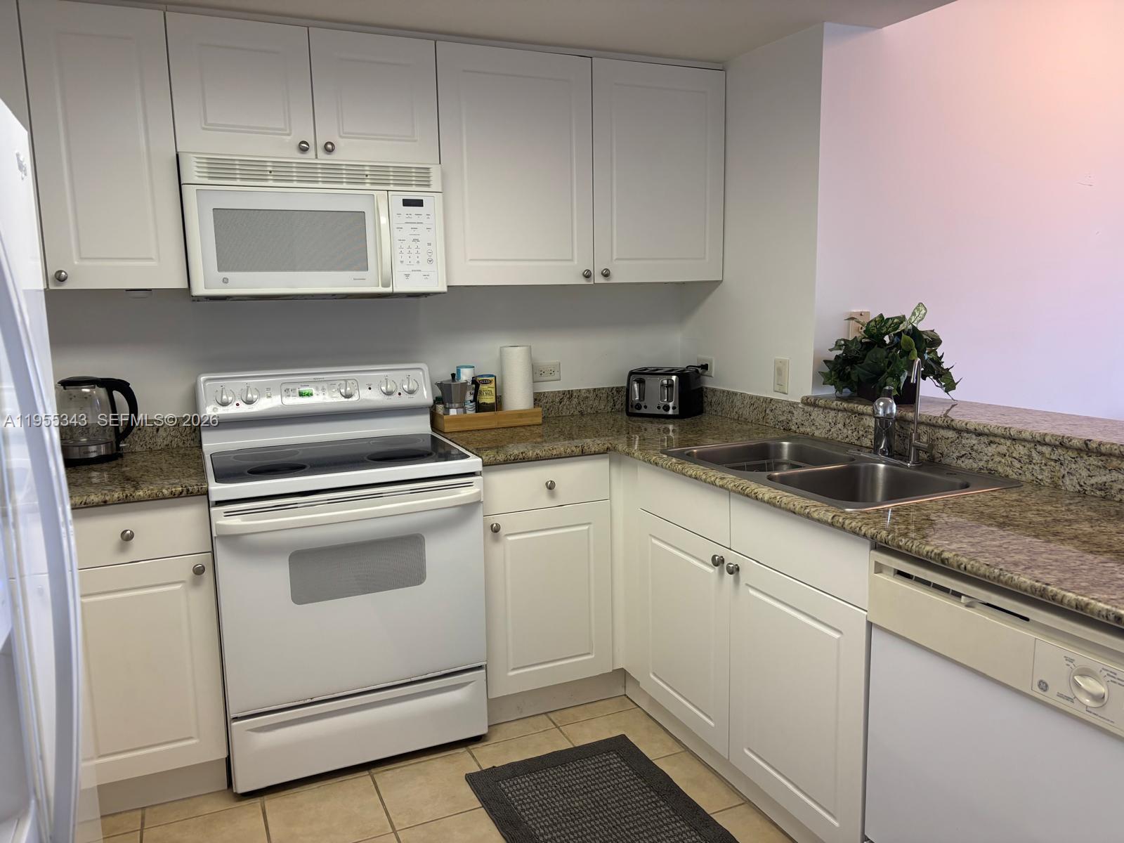 19501 W Country Club Dr #2206, Aventura FL 33180