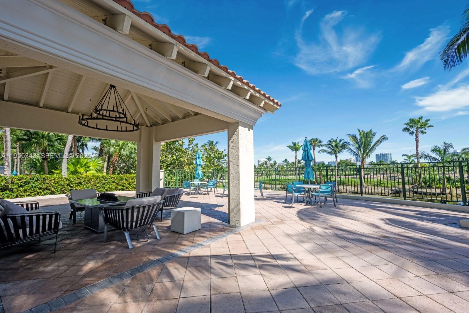 19501 W Country Club Dr #2206, Aventura FL 33180