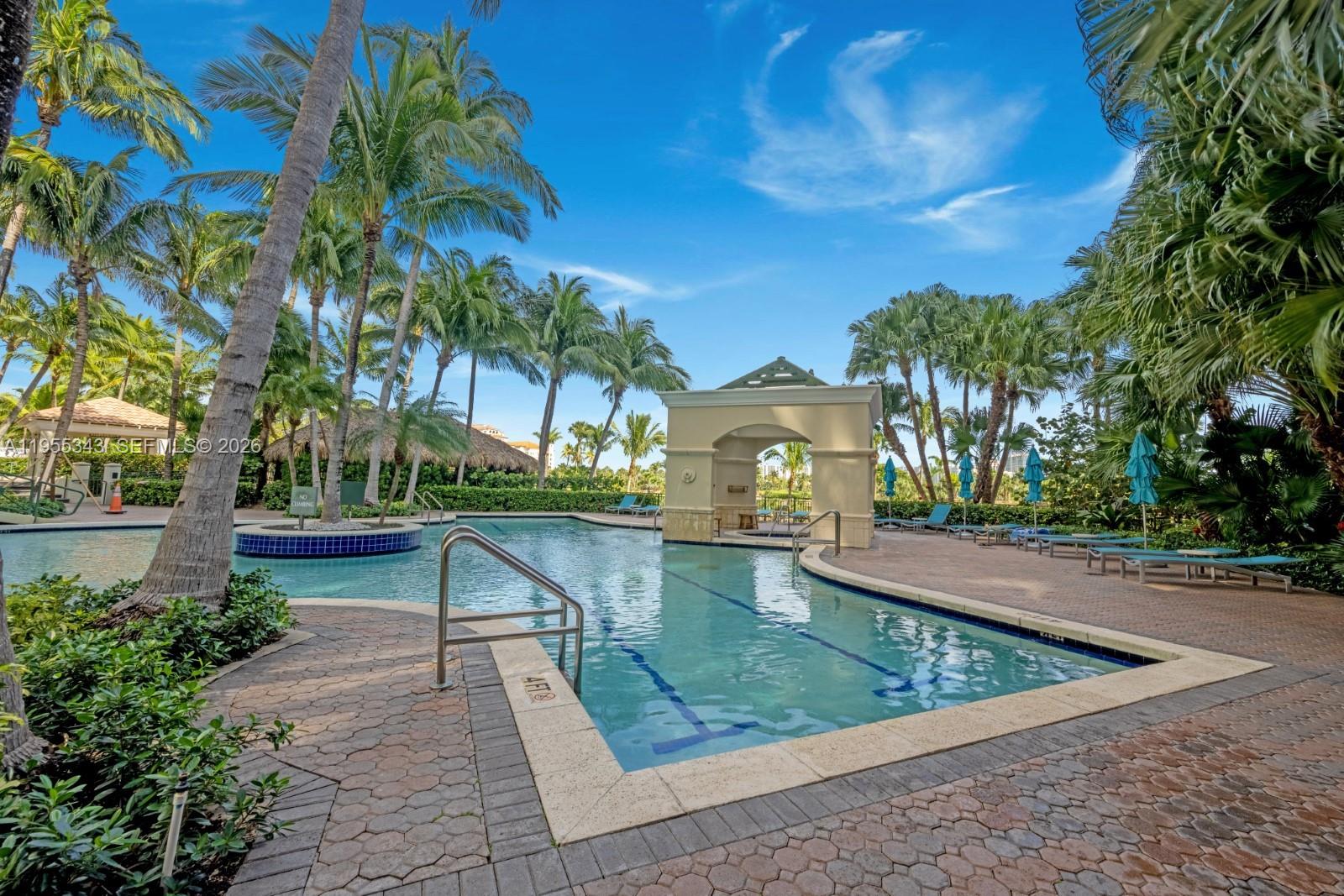 19501 W Country Club Dr #2206, Aventura FL 33180