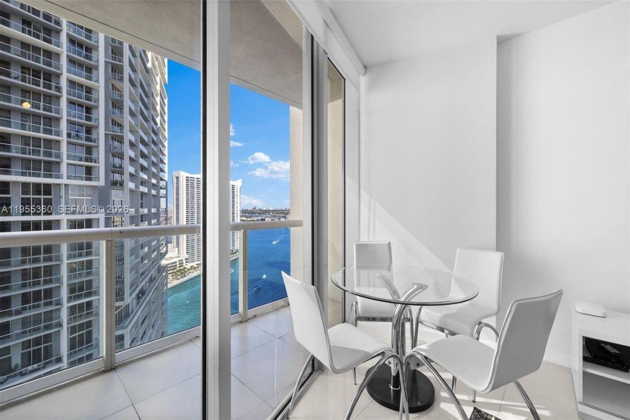495 Brickell Ave #2206, Miami FL 33131