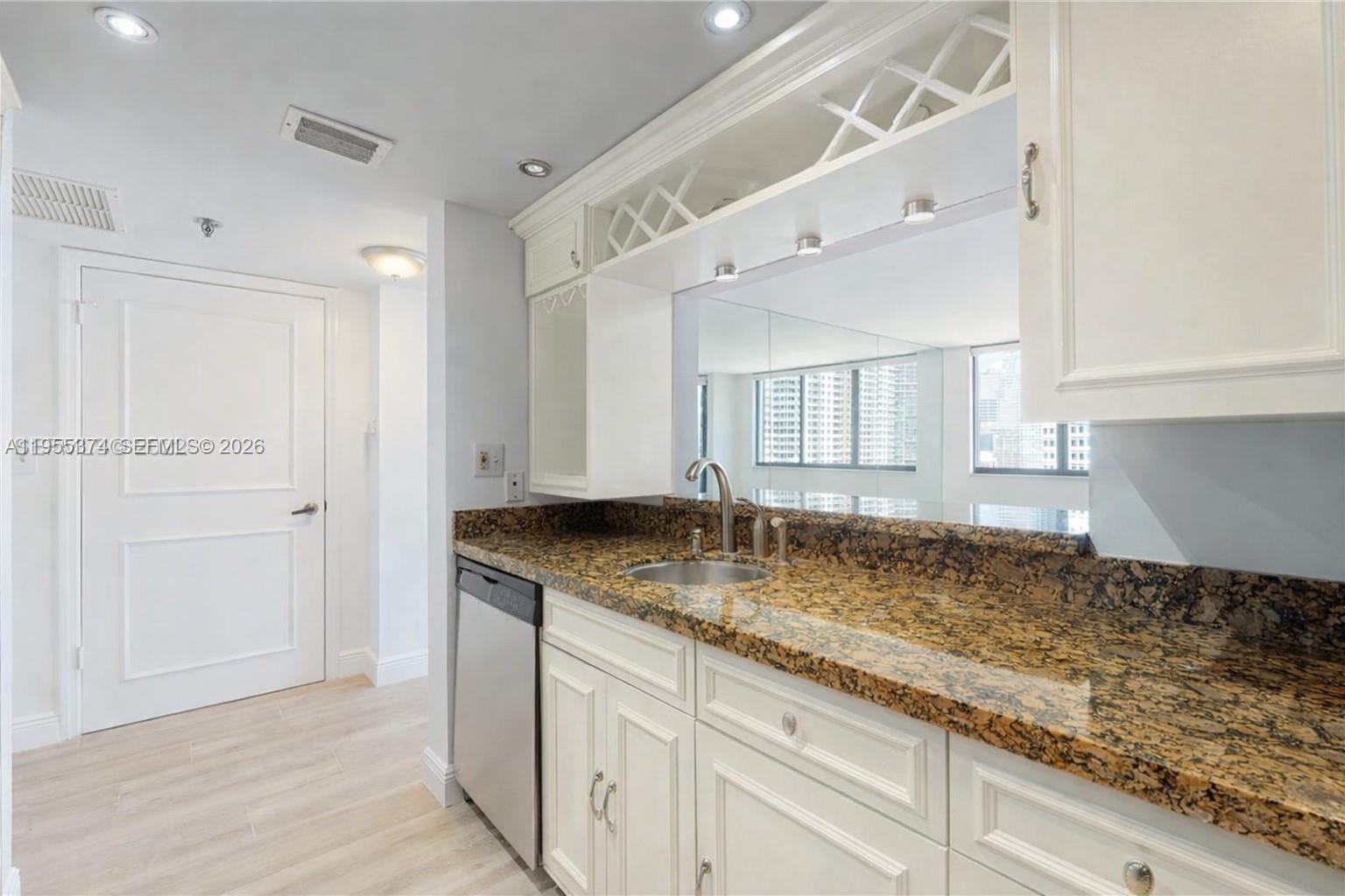 540 Brickell Key Dr #1111, Miami FL 33131