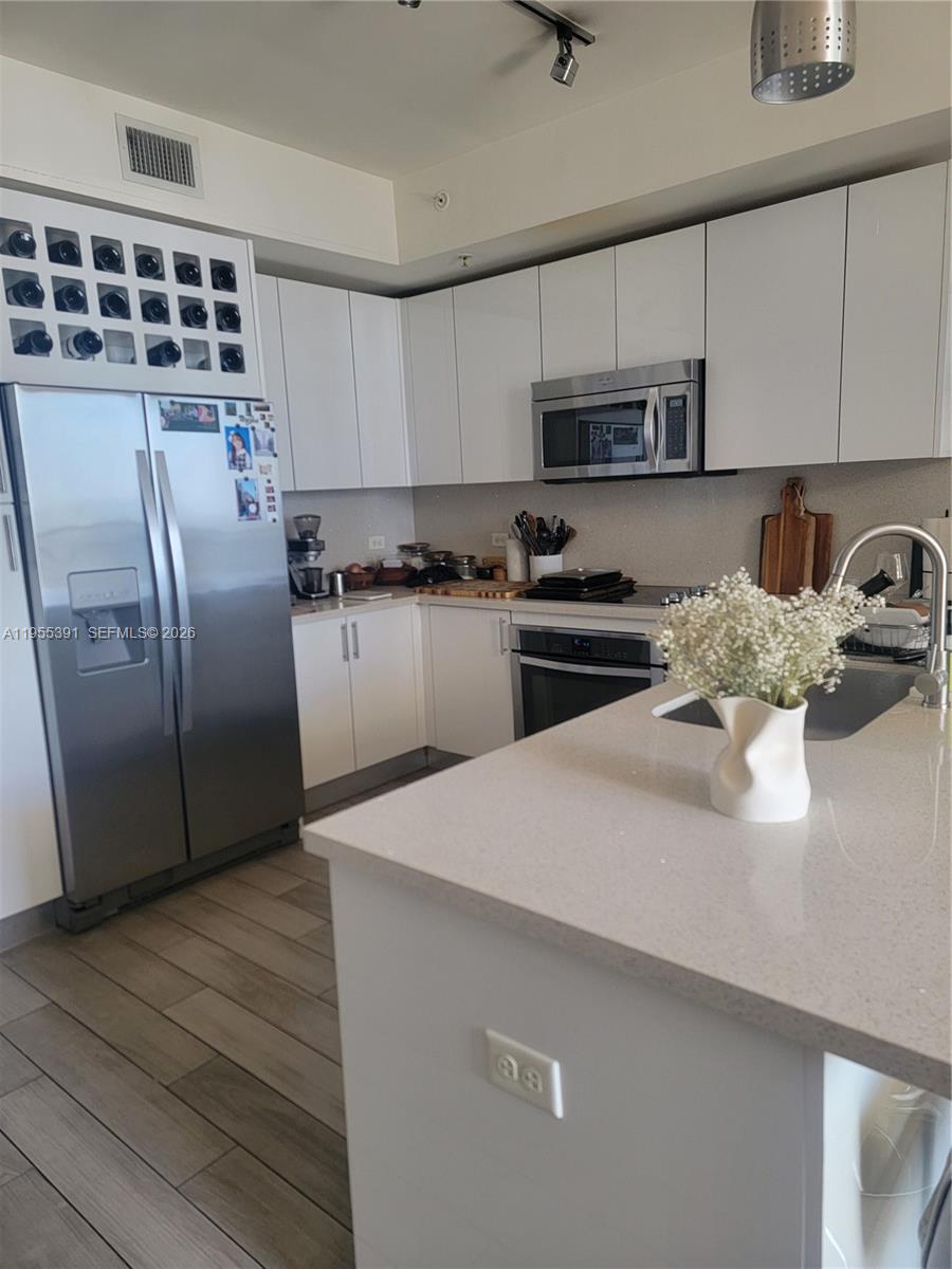 999 SW 1st Ave #2302, Miami FL 33130