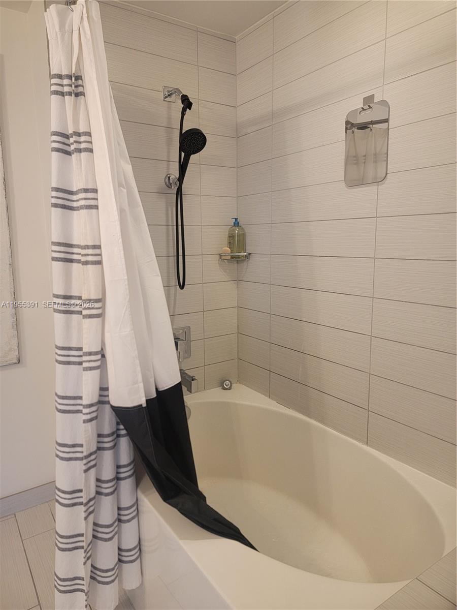 999 SW 1st Ave #2302, Miami FL 33130