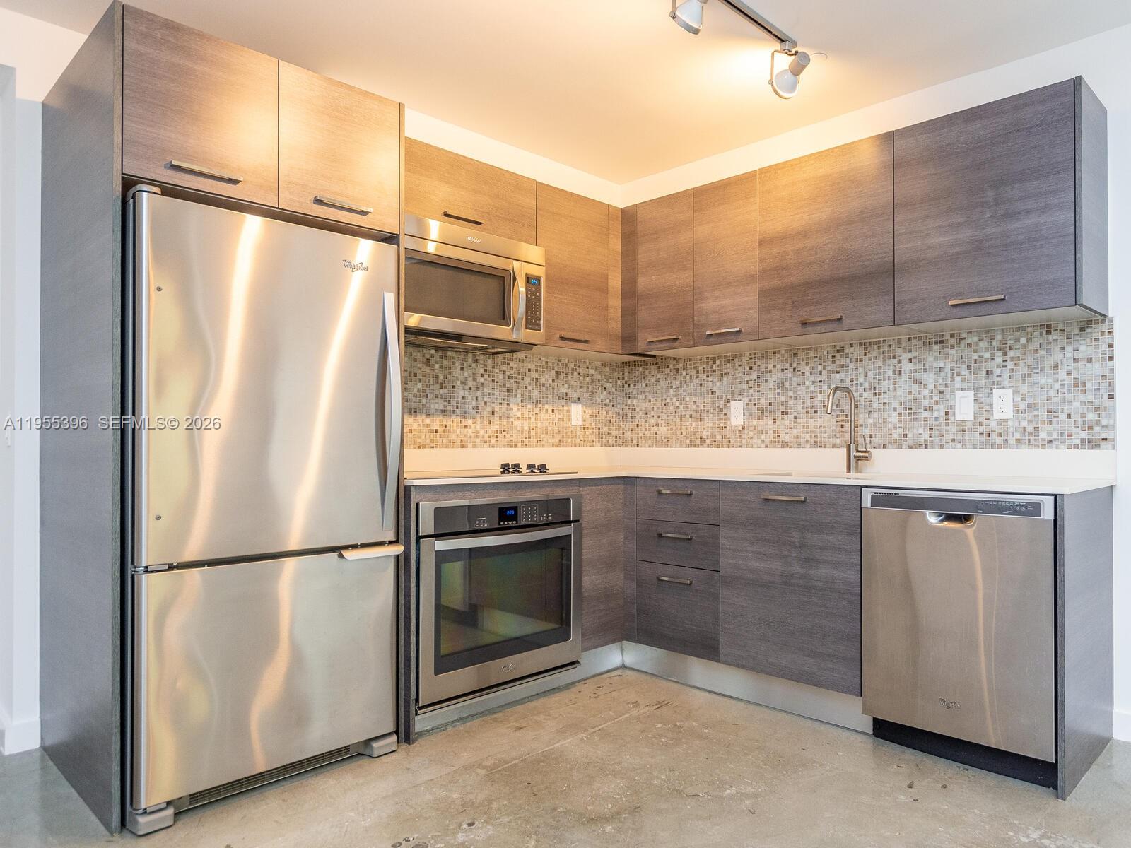 151 SE 1st St #805, Miami FL 33131
