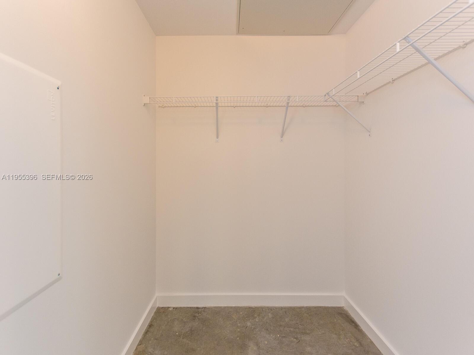 151 SE 1st St #805, Miami FL 33131