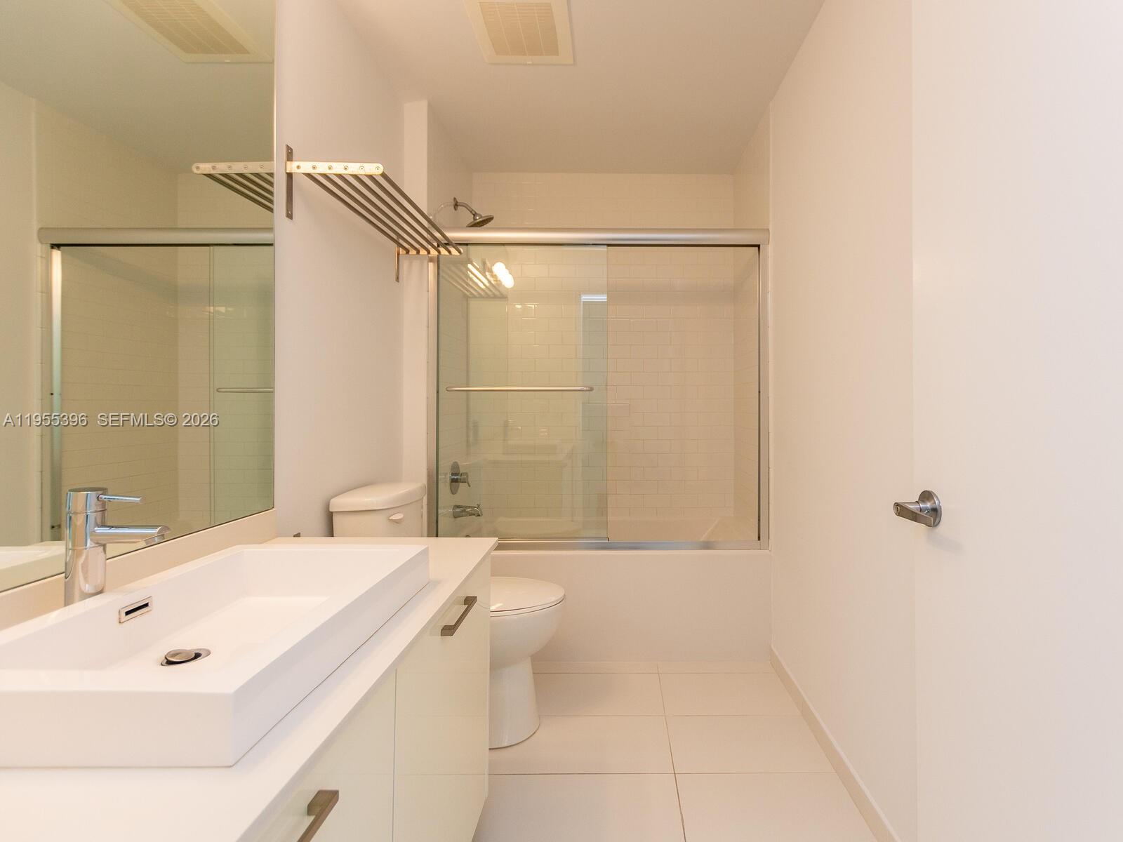 151 SE 1st St #805, Miami FL 33131