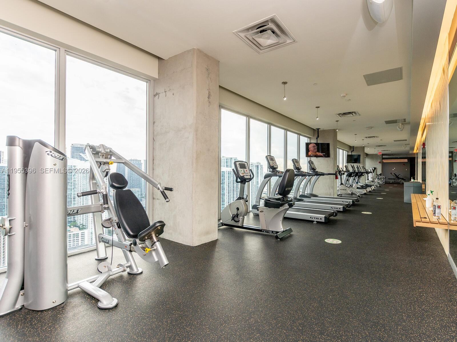 151 SE 1st St #805, Miami FL 33131