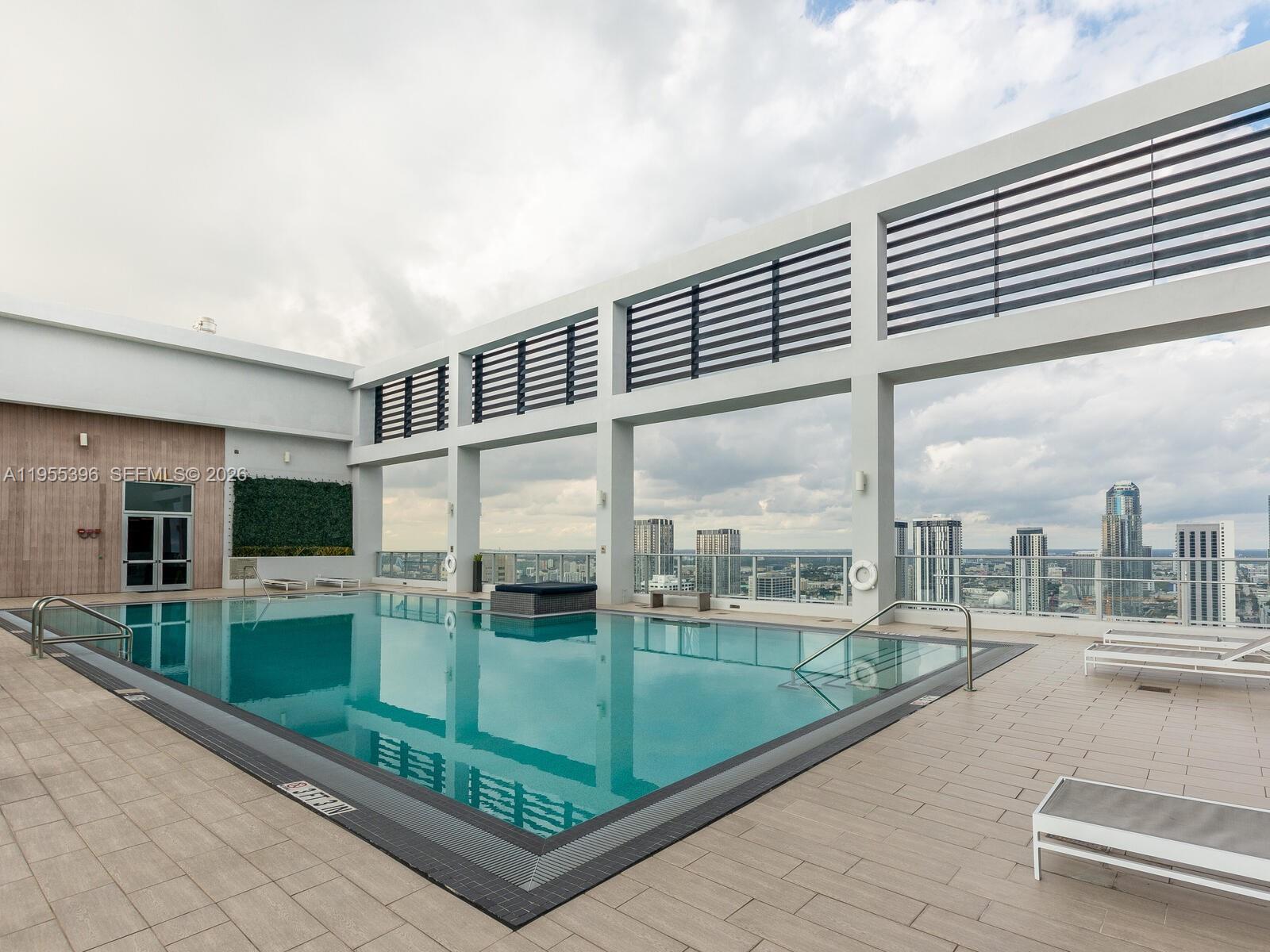 151 SE 1st St #805, Miami FL 33131