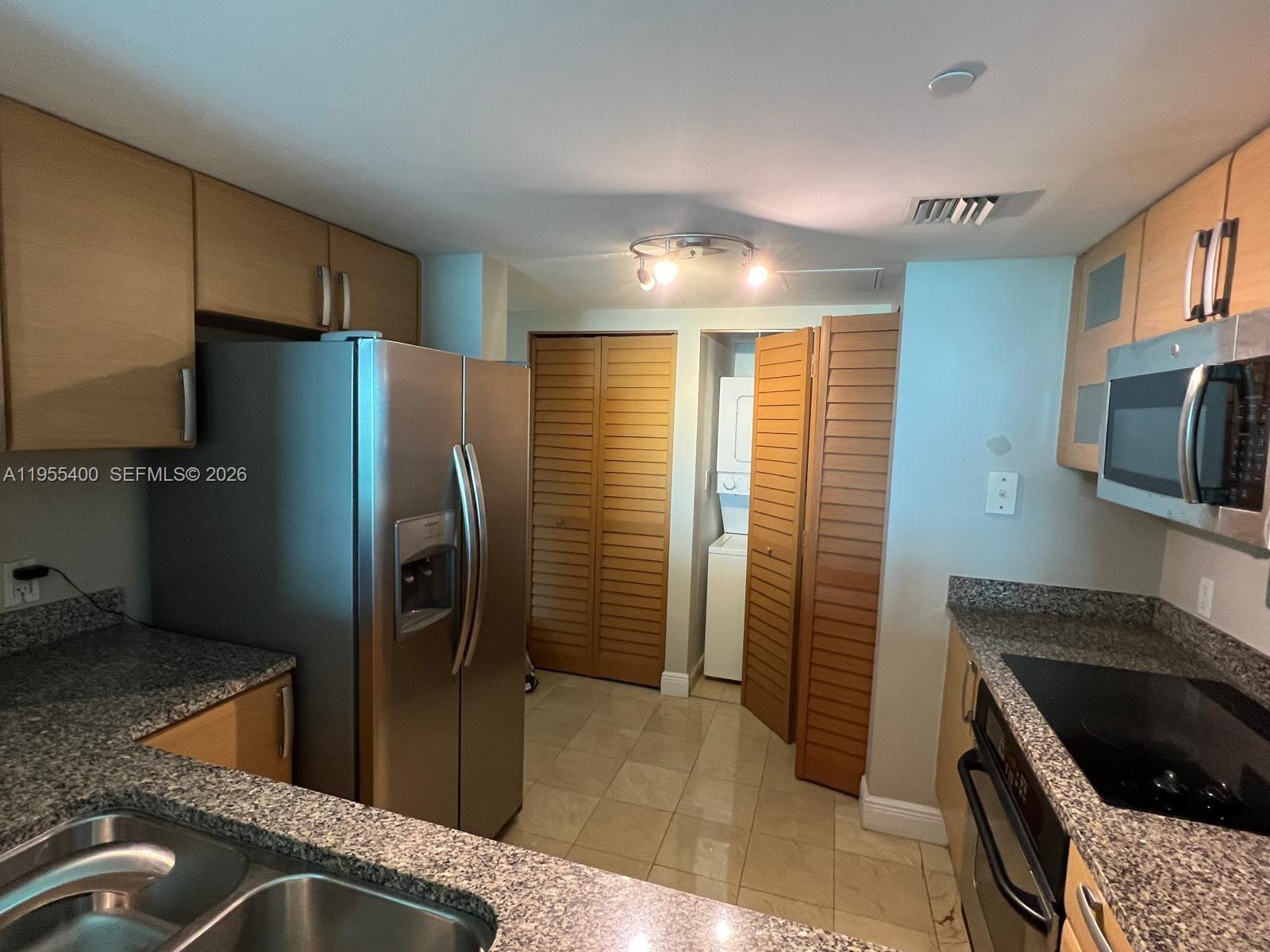2101 Brickell Ave #1901, Miami FL 33129