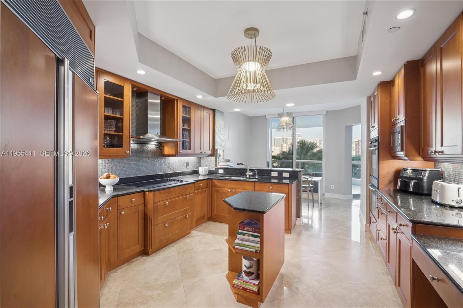 21200 Point Pl #504, Aventura FL 33180
