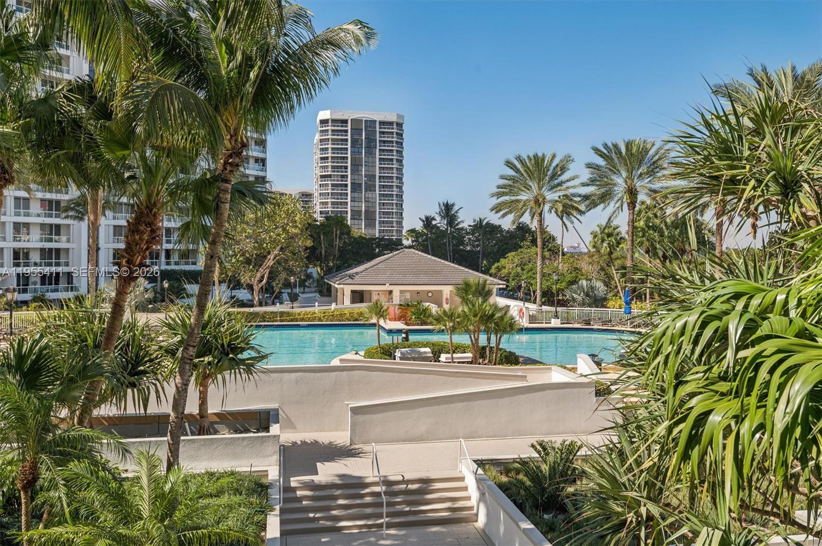 21200 Point Pl #504, Aventura FL 33180