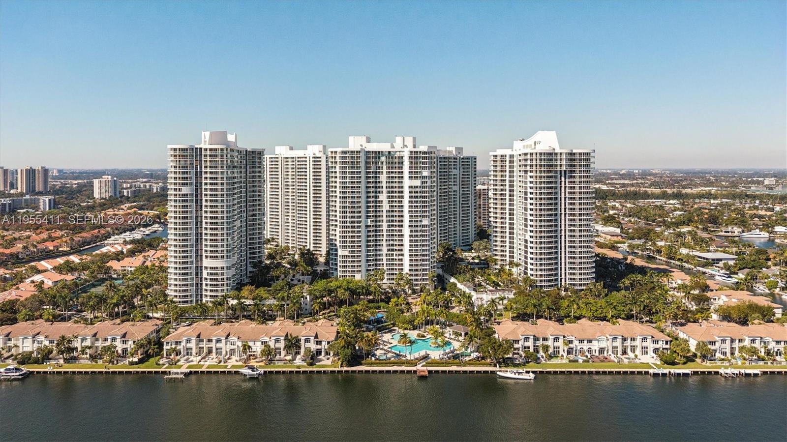 21200 Point Pl #504, Aventura FL 33180