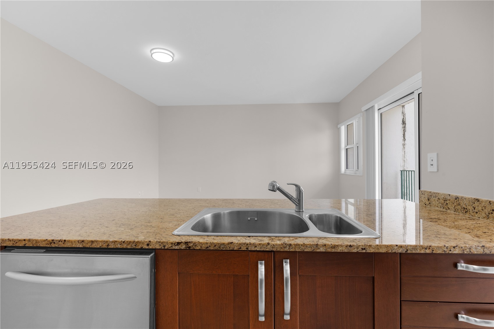 20000 E Country Club Dr #402, Aventura FL 33180
