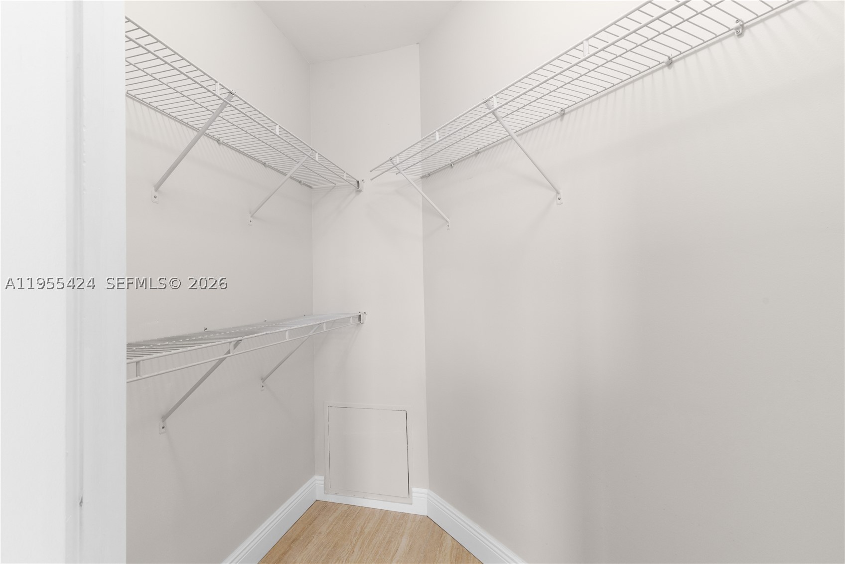 20000 E Country Club Dr #402, Aventura FL 33180