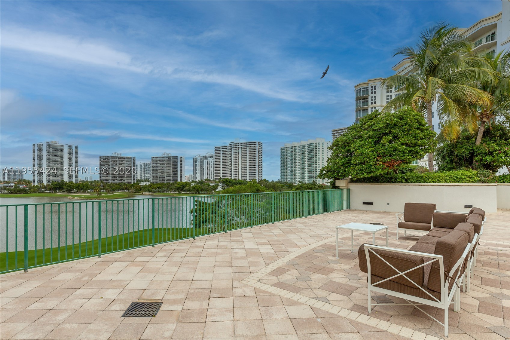 20000 E Country Club Dr #402, Aventura FL 33180